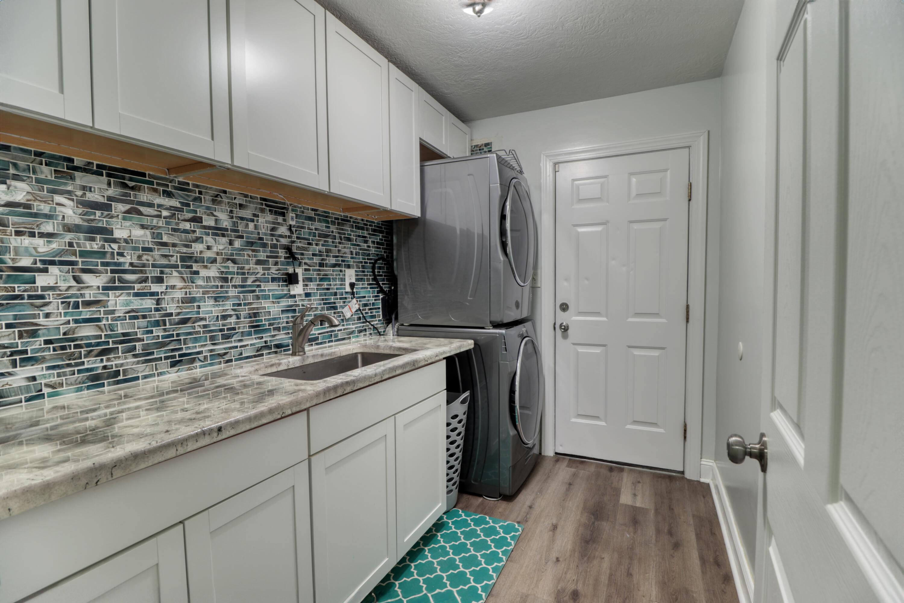 1050 BLACKFOOT Drive