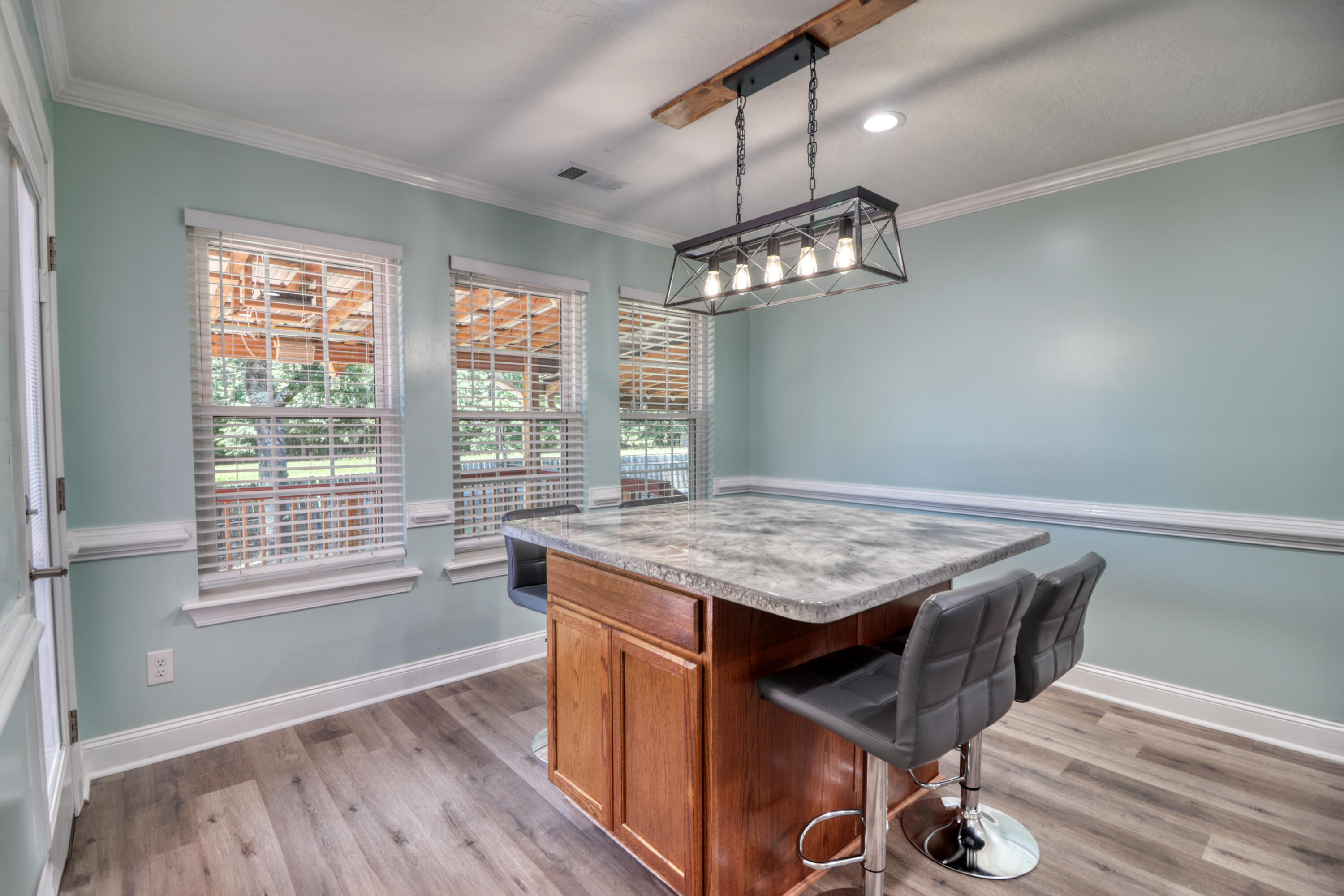 1050 BLACKFOOT Drive