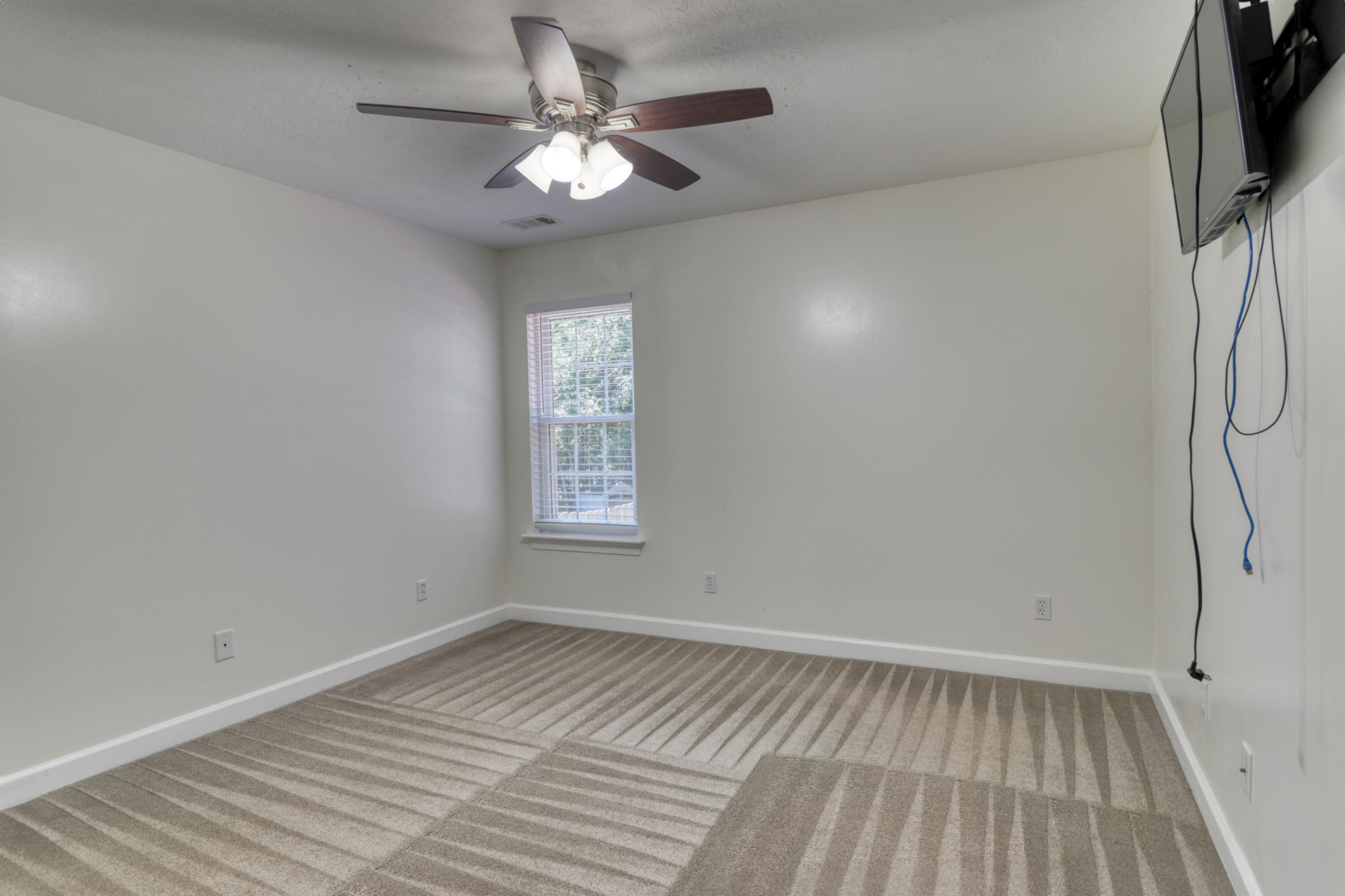 1050 BLACKFOOT Drive