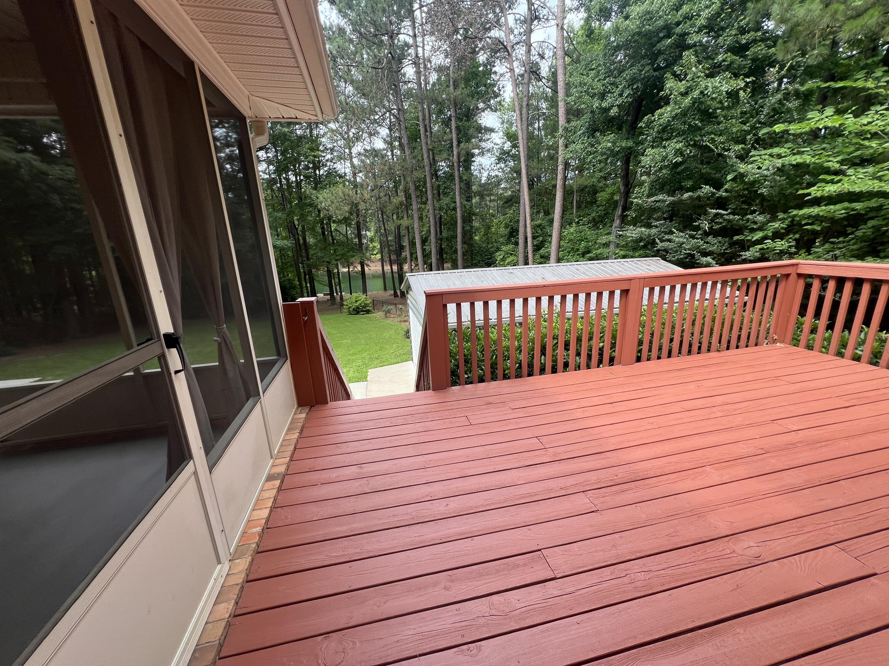 945 CURRYTOWNE Boulevard