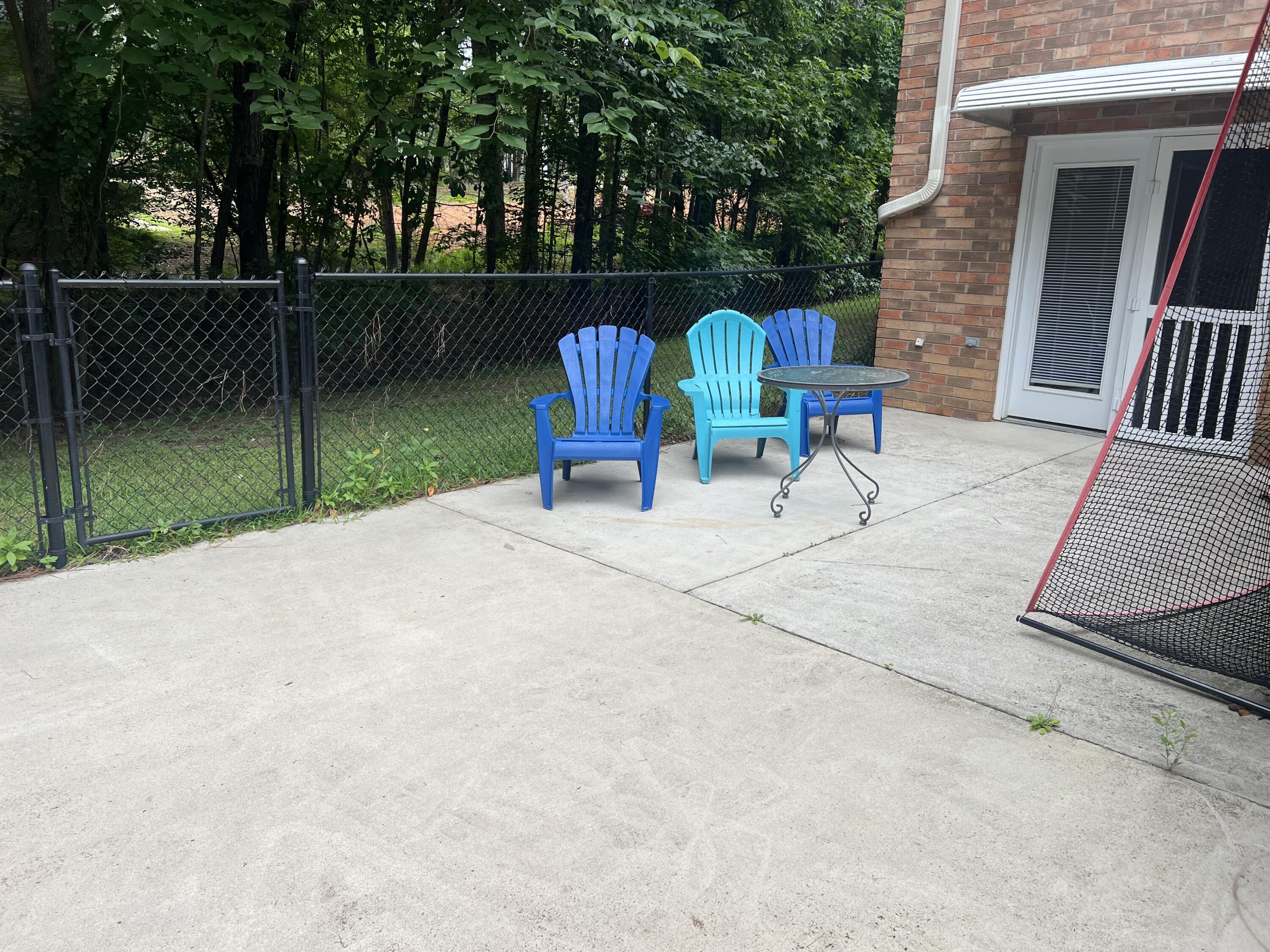 945 CURRYTOWNE Boulevard