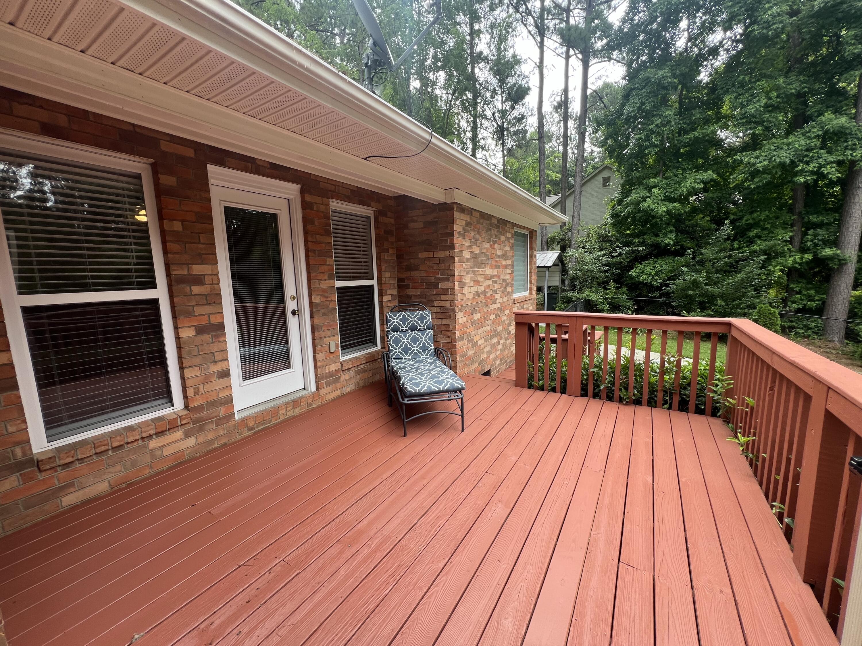 945 CURRYTOWNE Boulevard