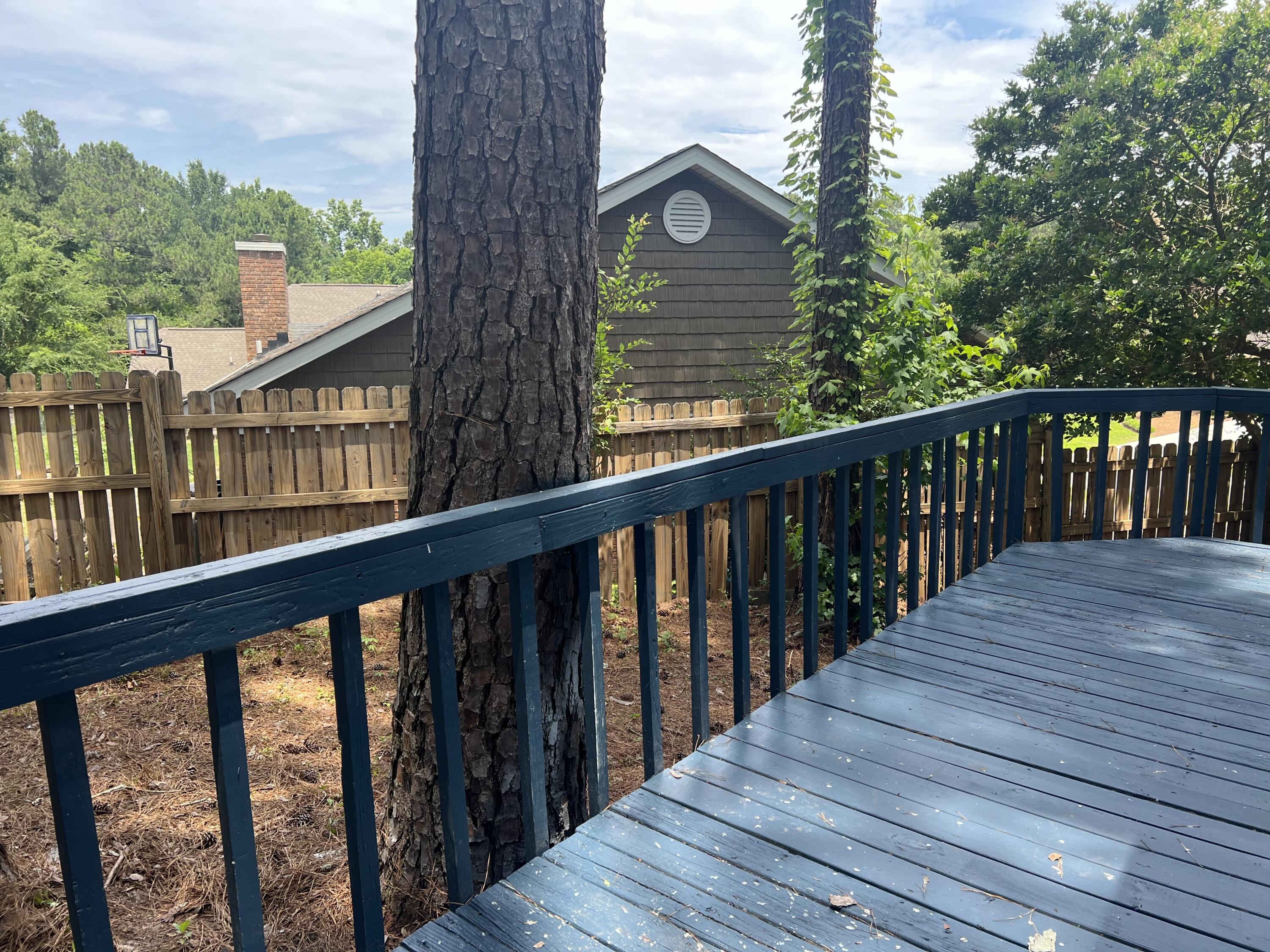 901 HUNTING HORN Way