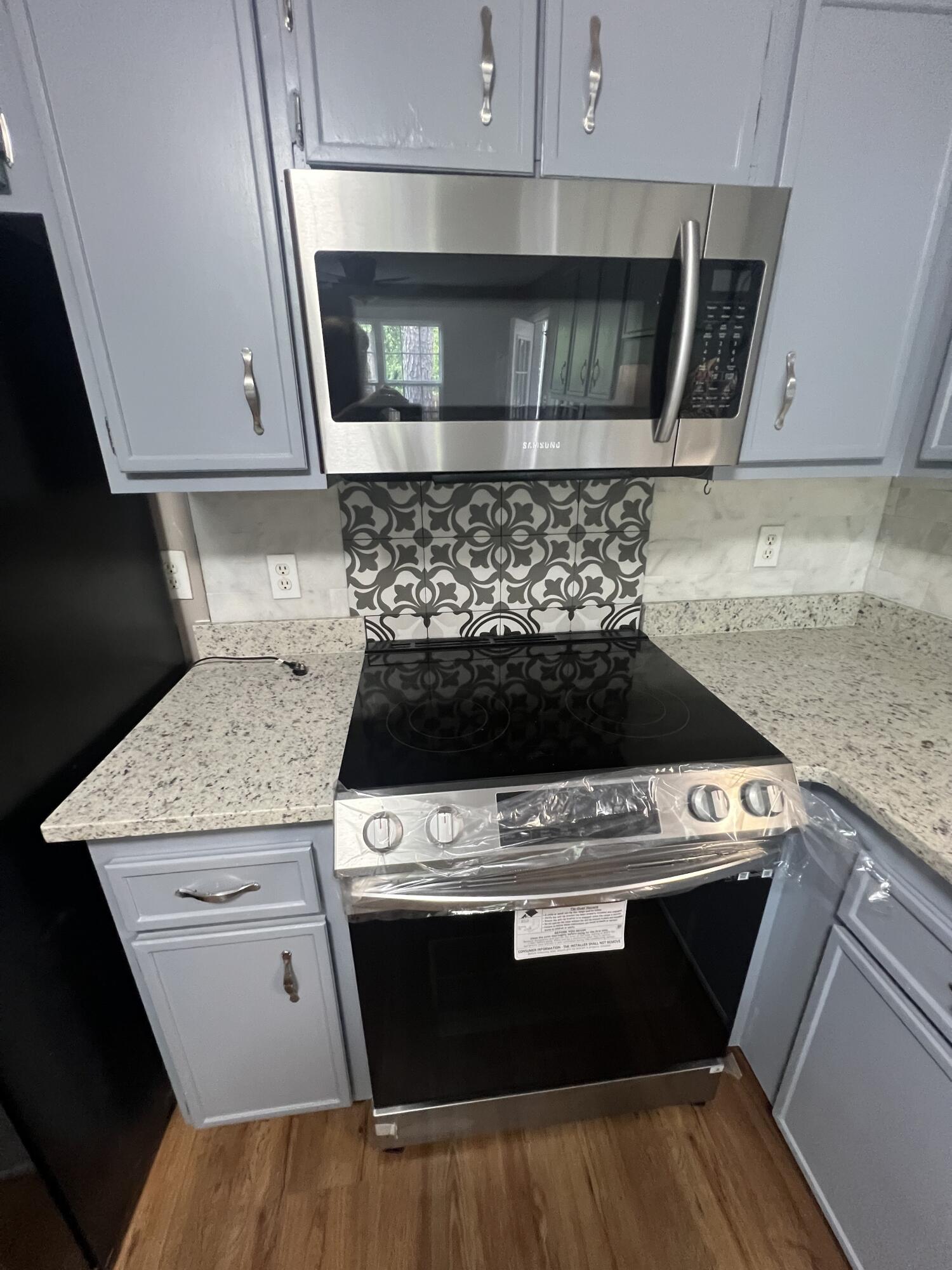 901 HUNTING HORN Way