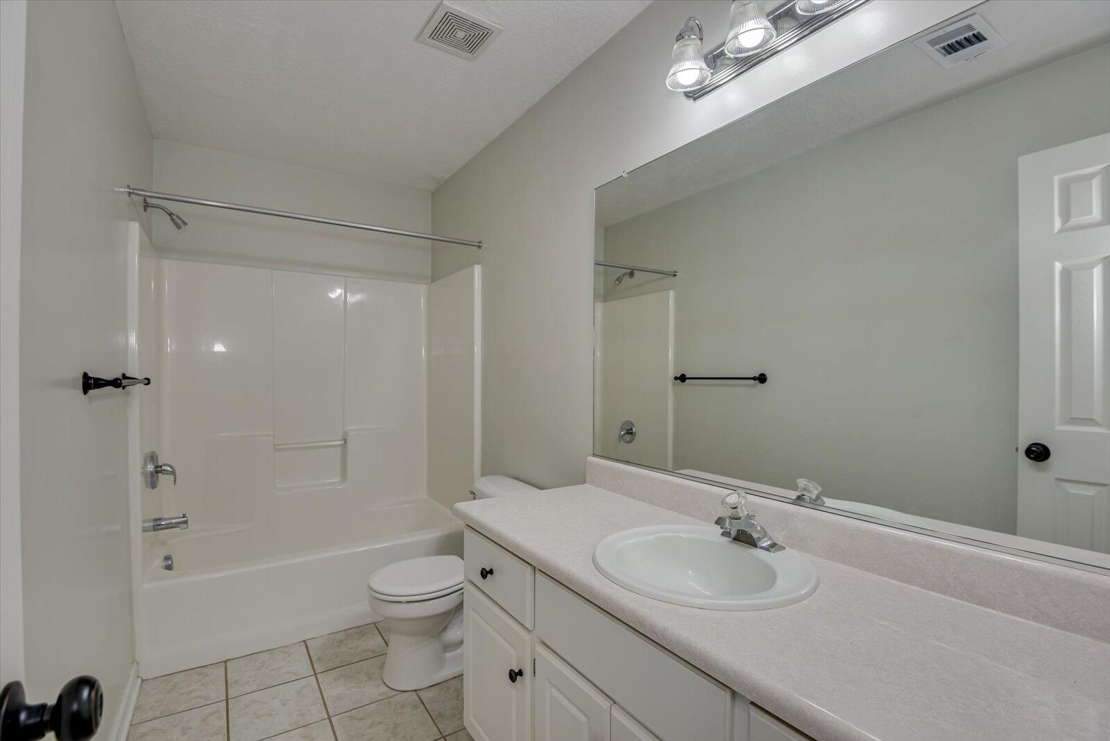 2055 SYLVAN LAKE Drive