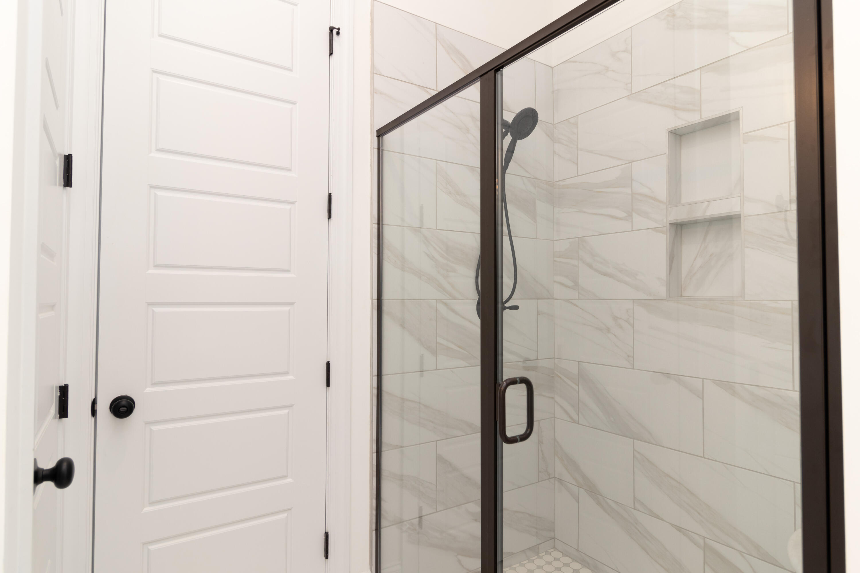 209 COWDRY PARK Road