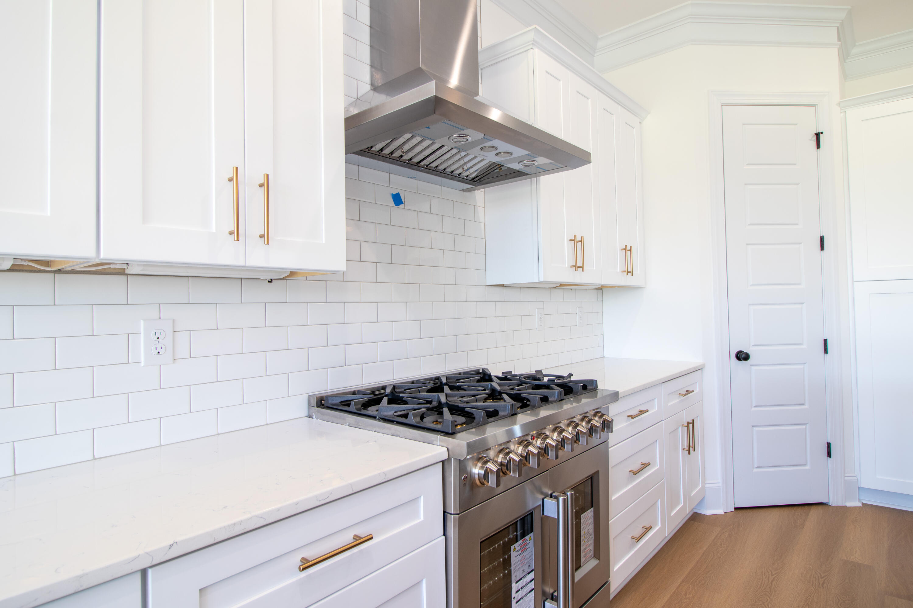 209 COWDRY PARK Road