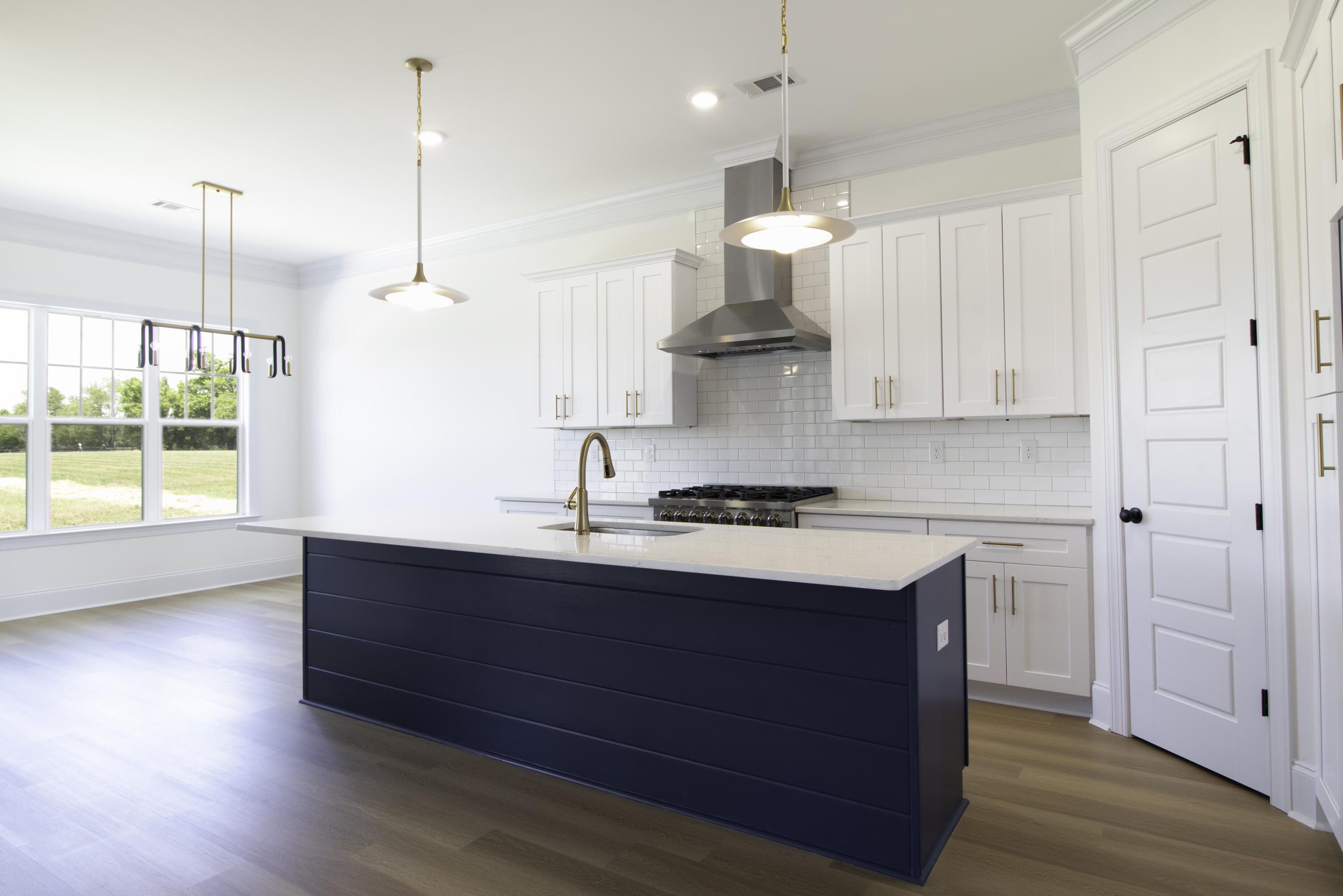 209 COWDRY PARK Road