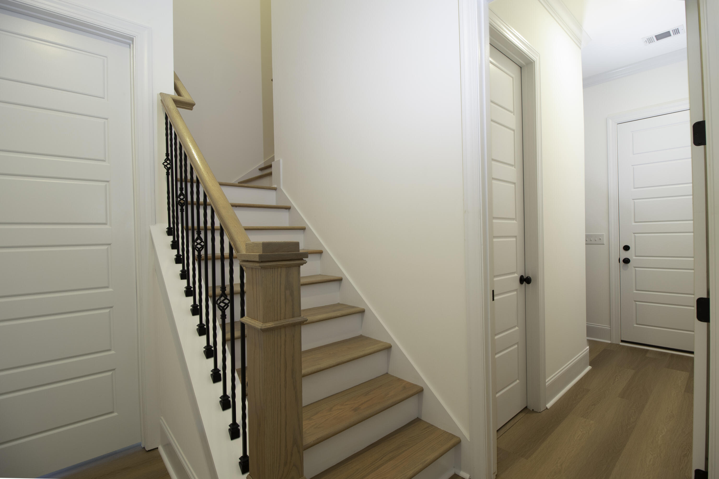 209 COWDRY PARK Road