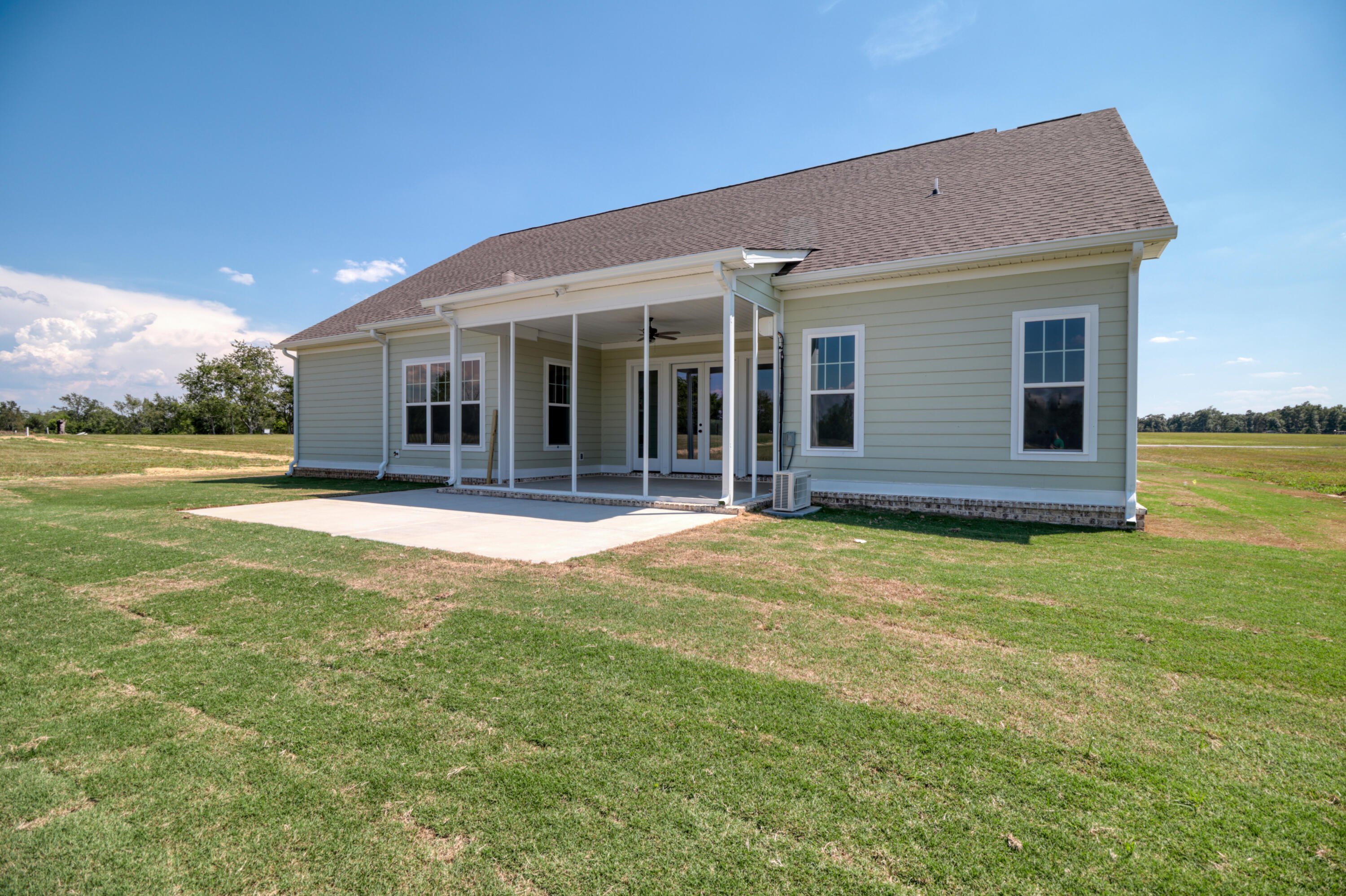 209 COWDRY PARK Road