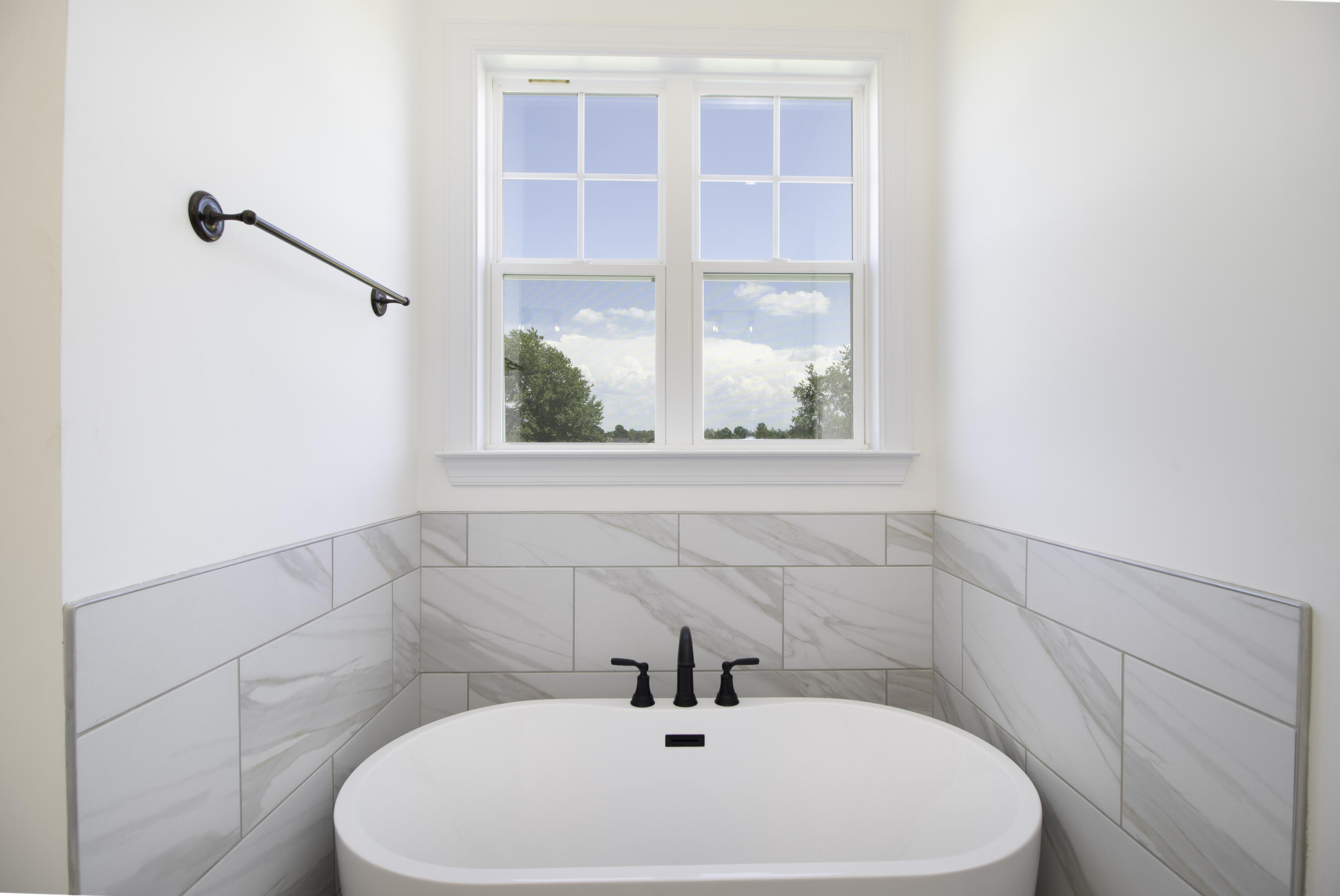 209 COWDRY PARK Road