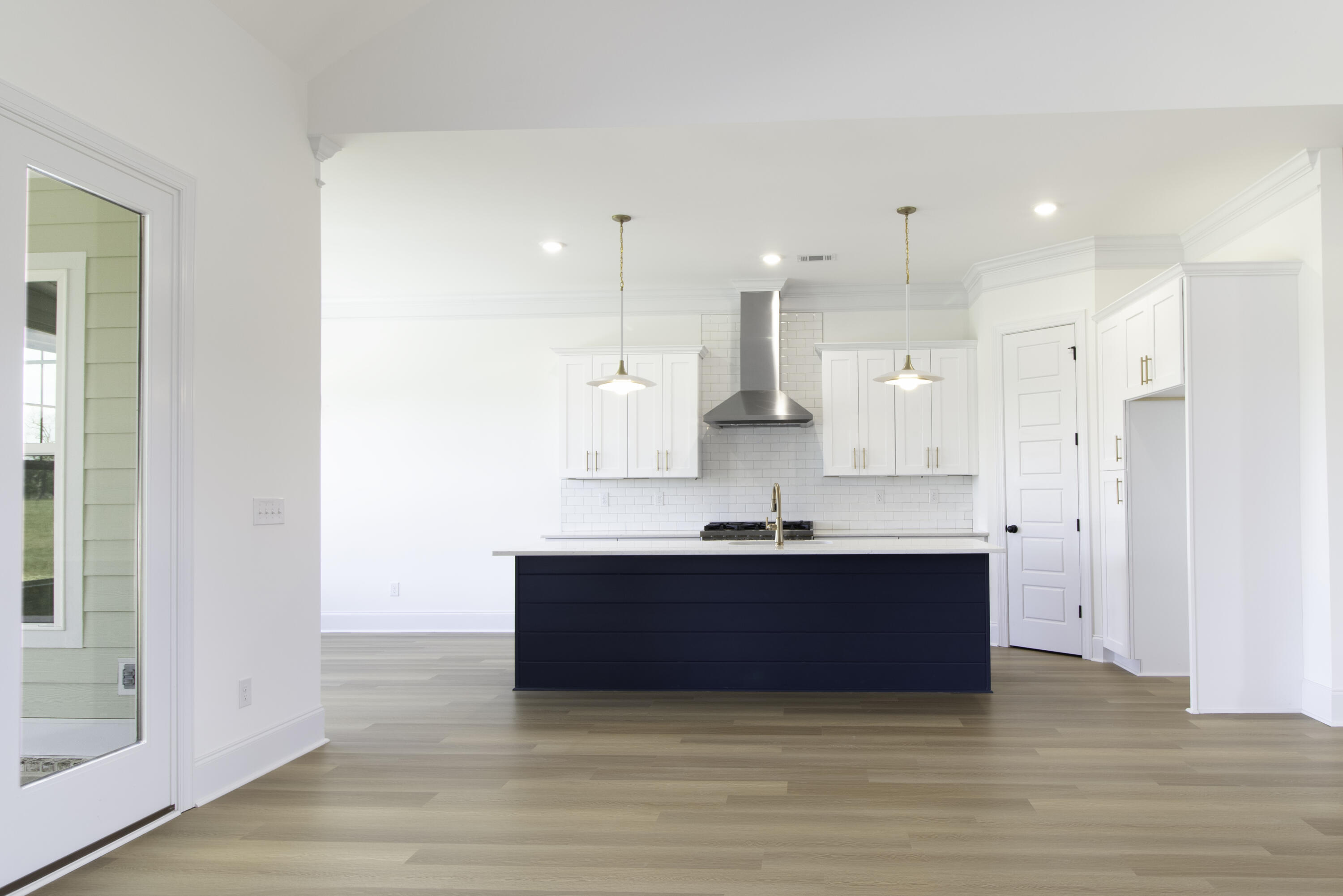 209 COWDRY PARK Road