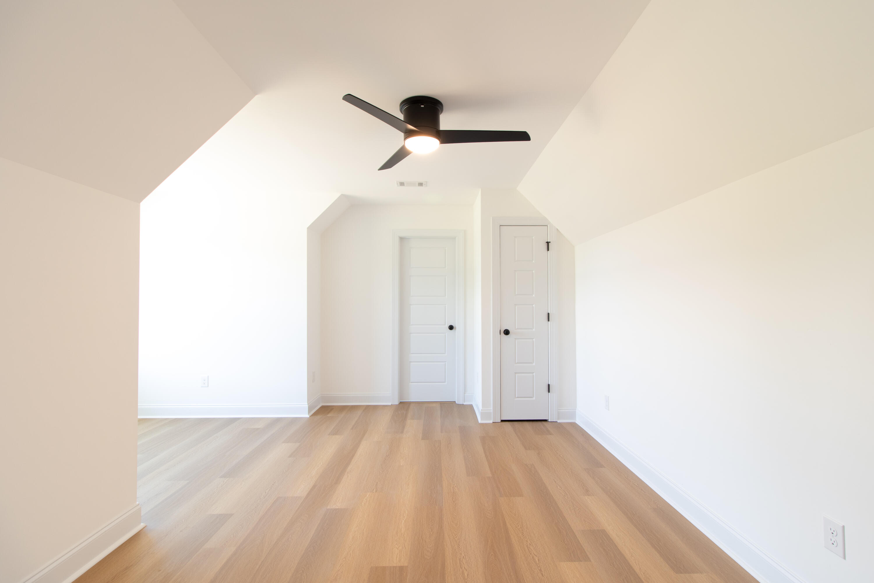 209 COWDRY PARK Road