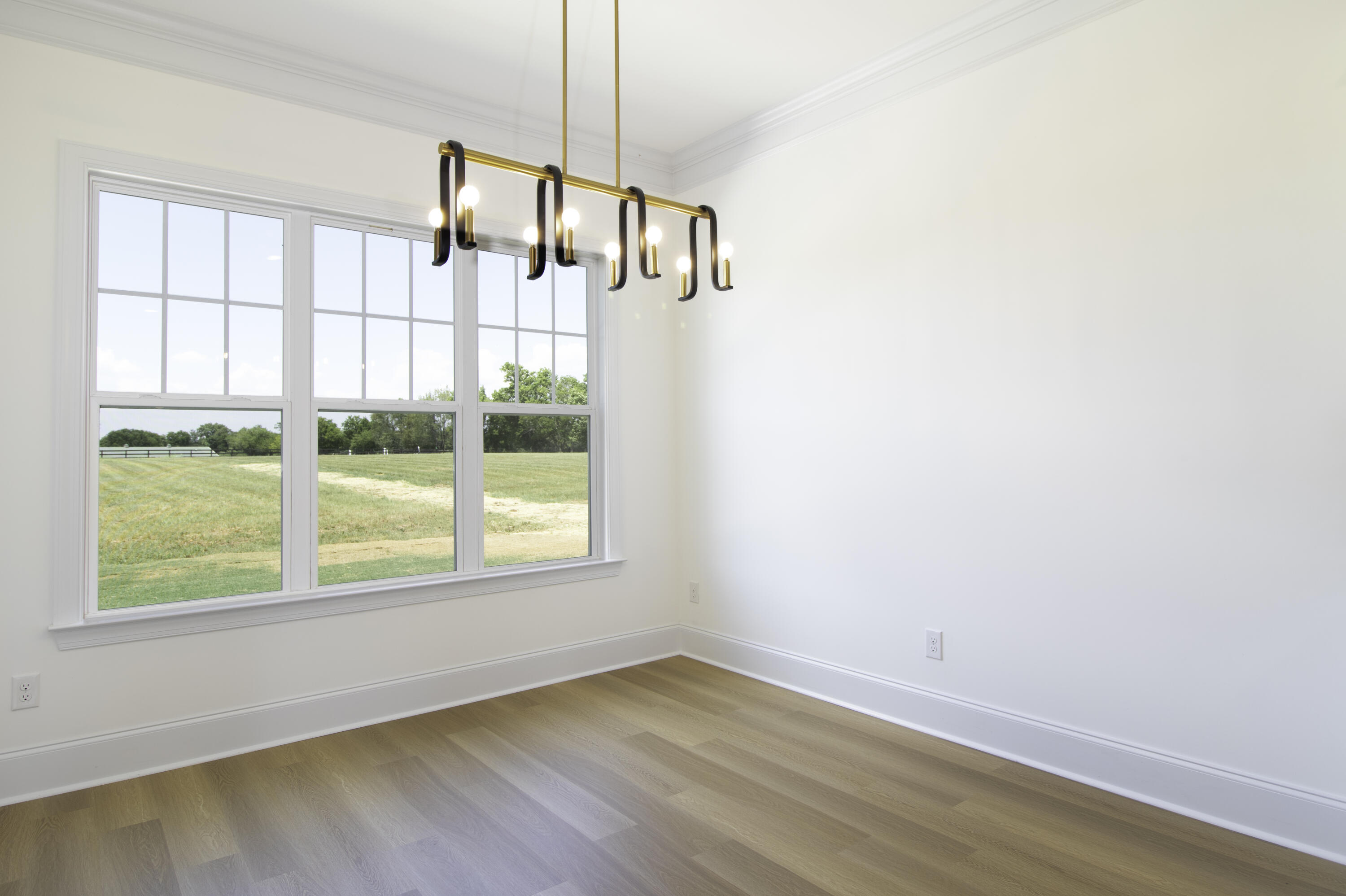 209 COWDRY PARK Road