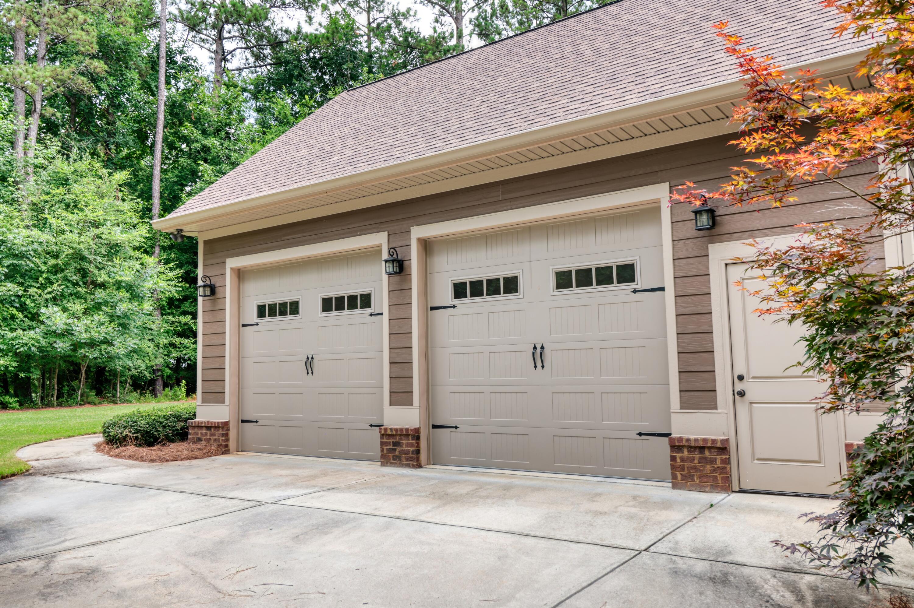 959 CURRYTOWNE Boulevard