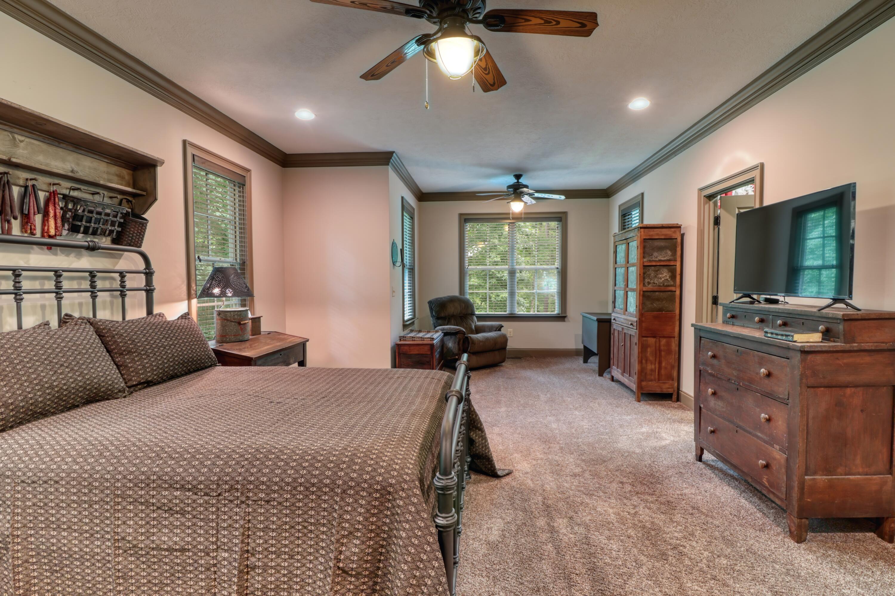 959 CURRYTOWNE Boulevard