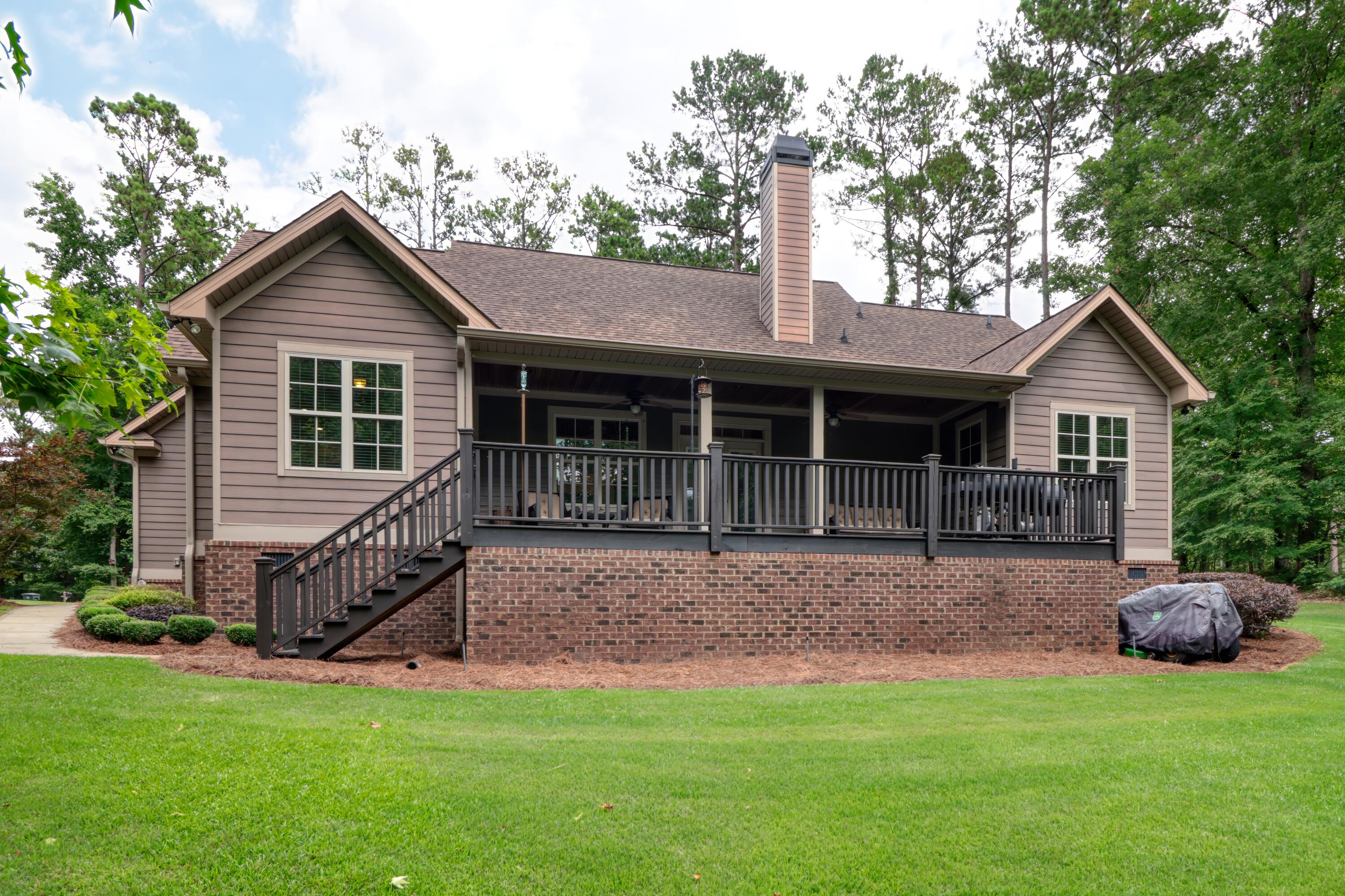 959 CURRYTOWNE Boulevard