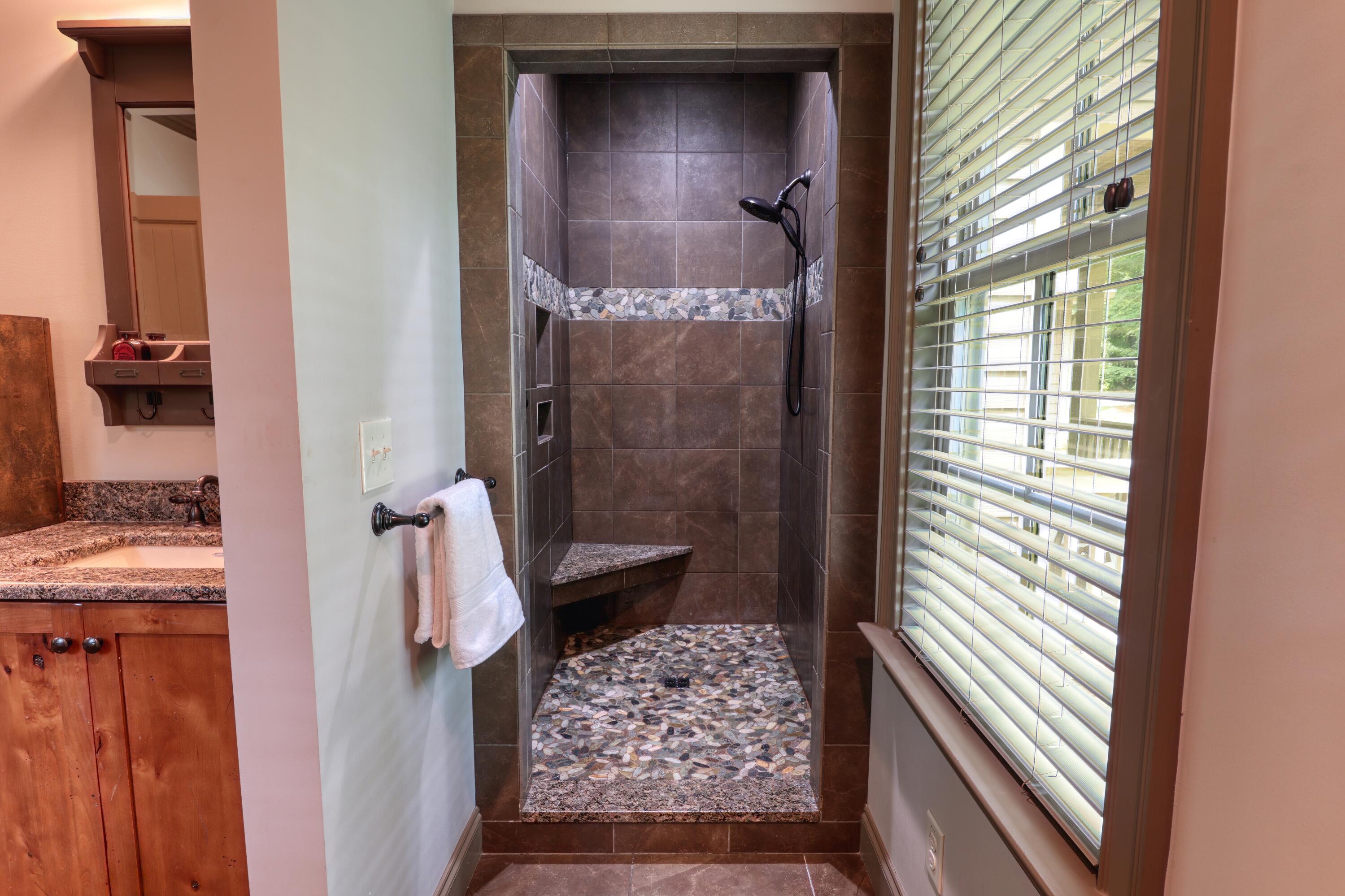 959 CURRYTOWNE Boulevard