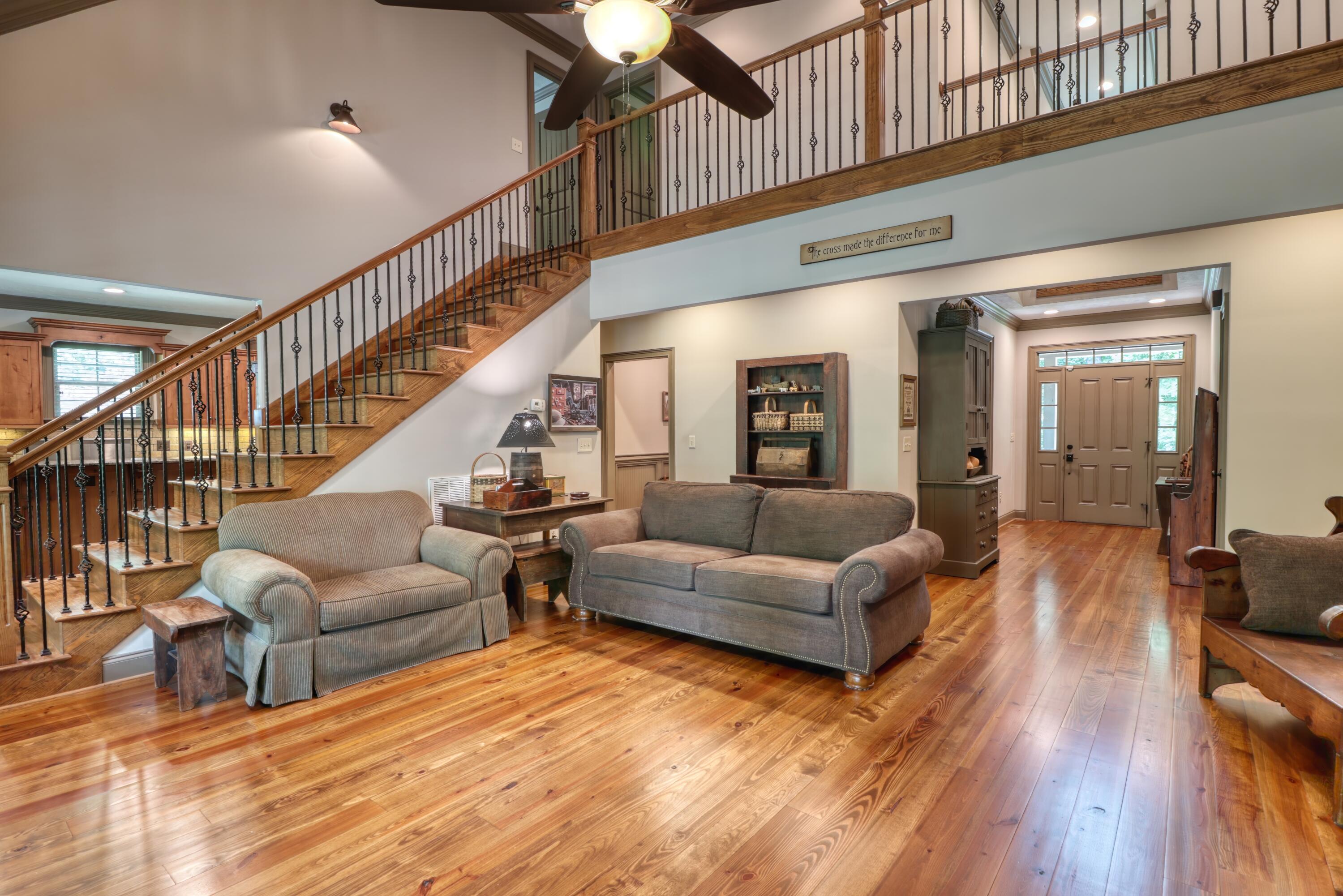 959 CURRYTOWNE Boulevard