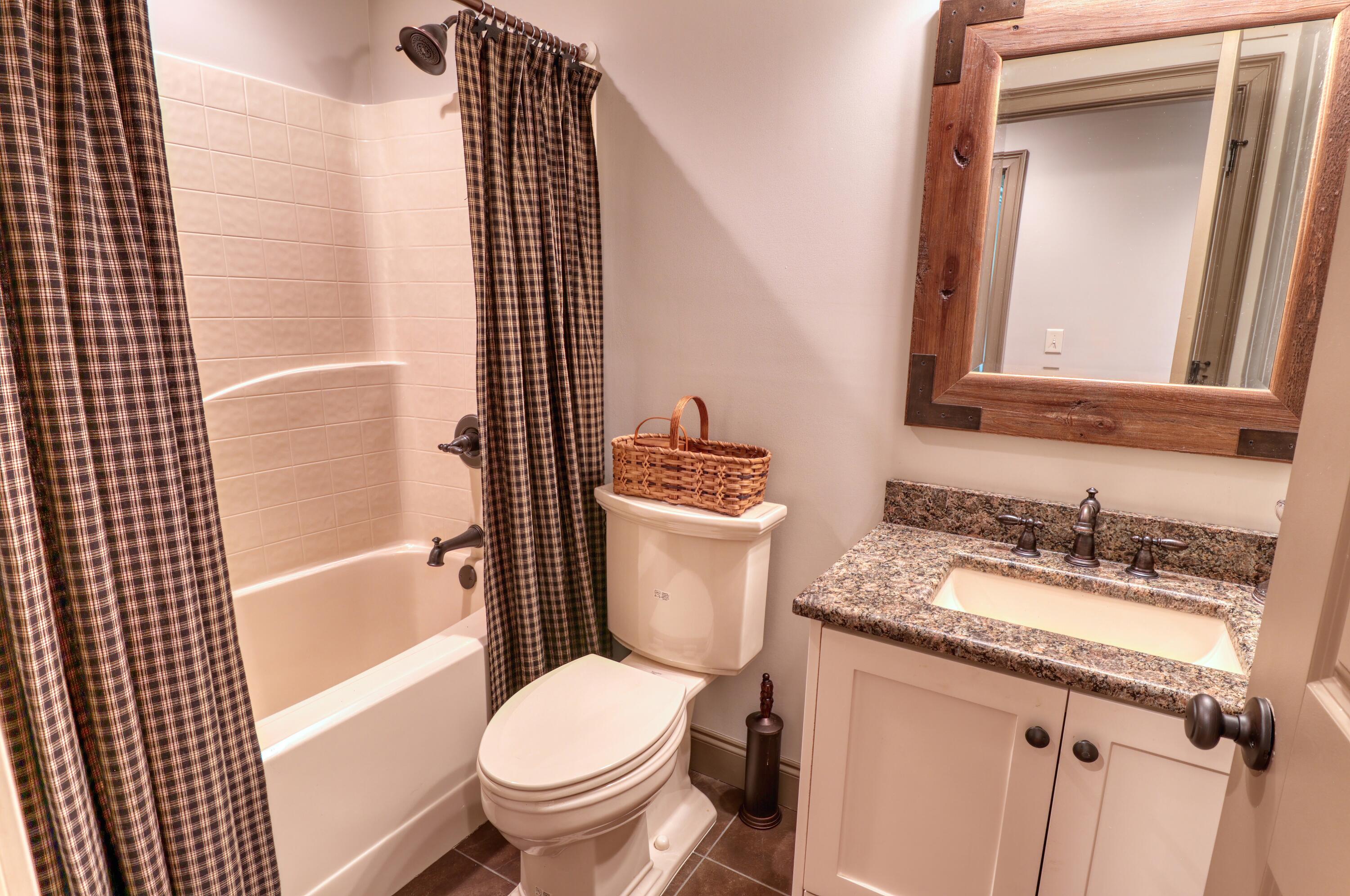 959 CURRYTOWNE Boulevard