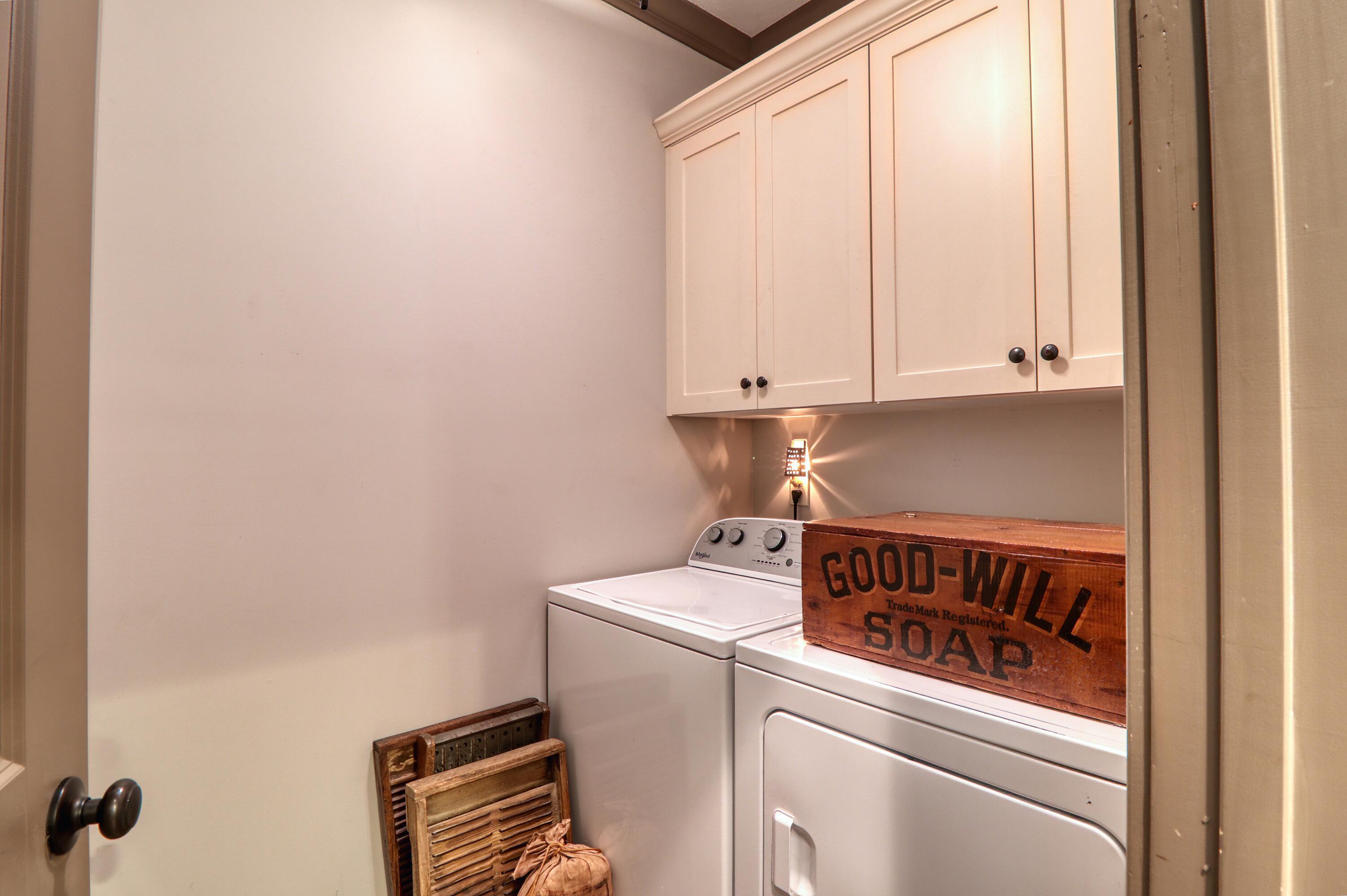 959 CURRYTOWNE Boulevard