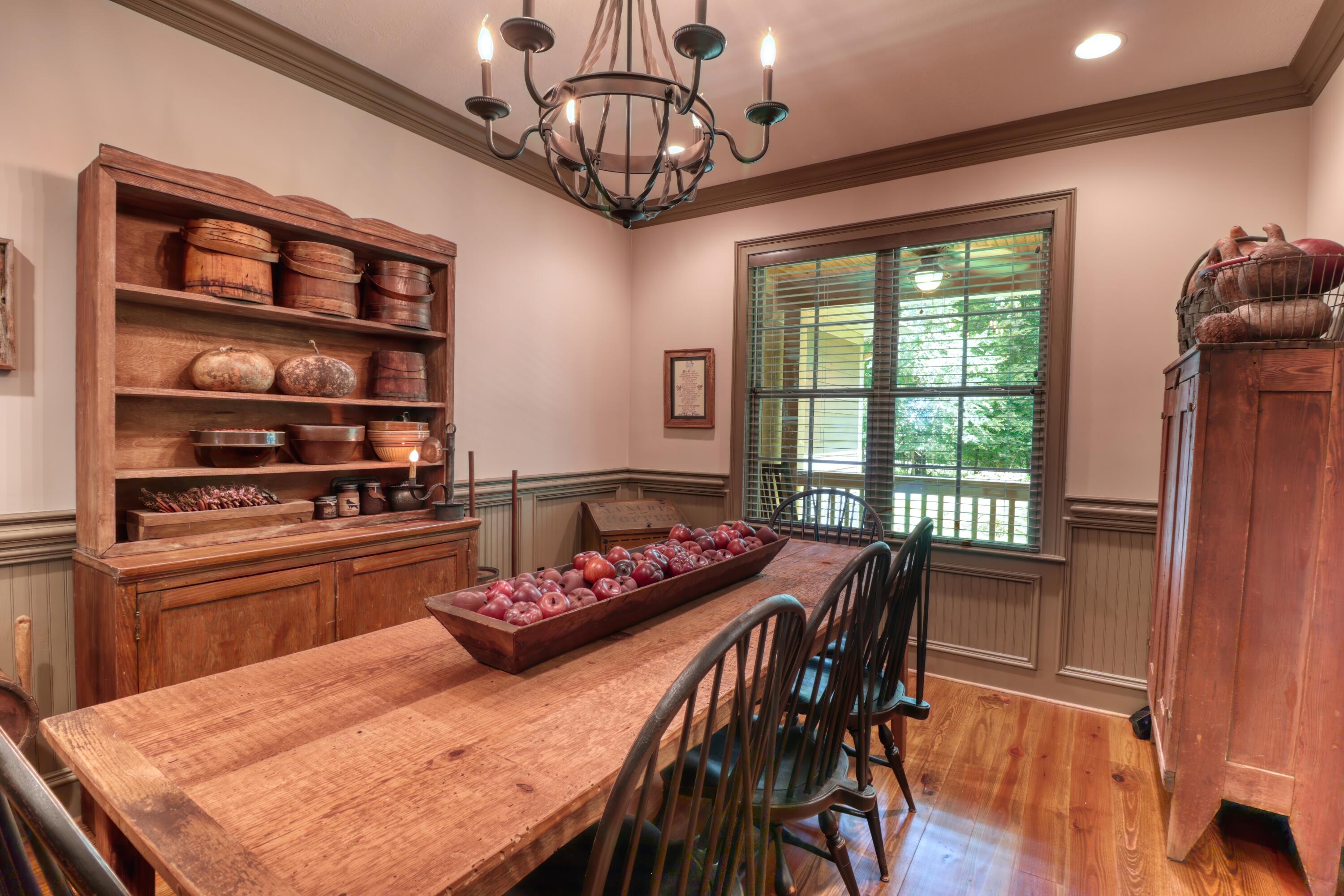 959 CURRYTOWNE Boulevard