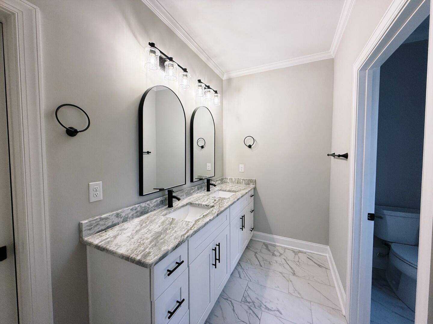 5245 CHARNWOOD FOREST Circle