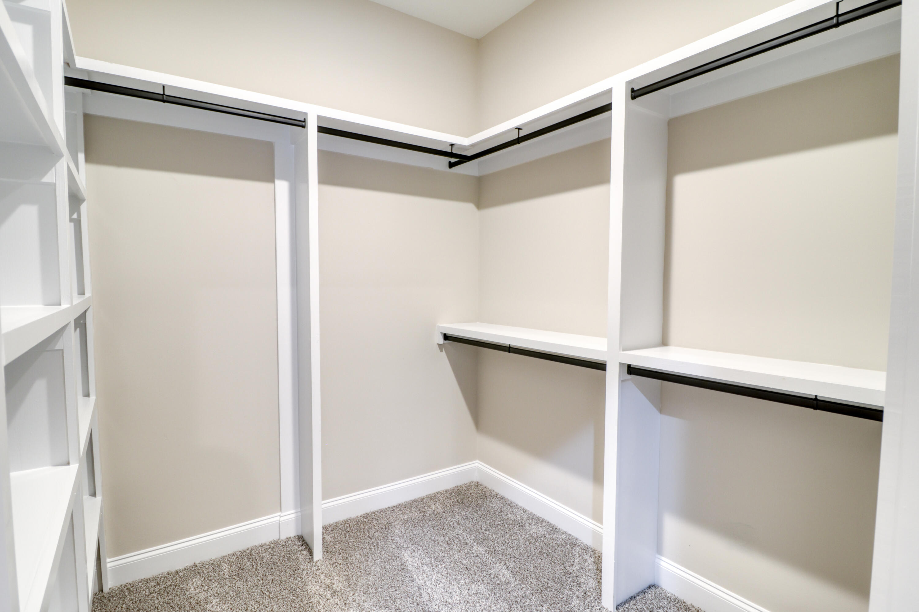 5321 CHARNWOOD FOREST Circle