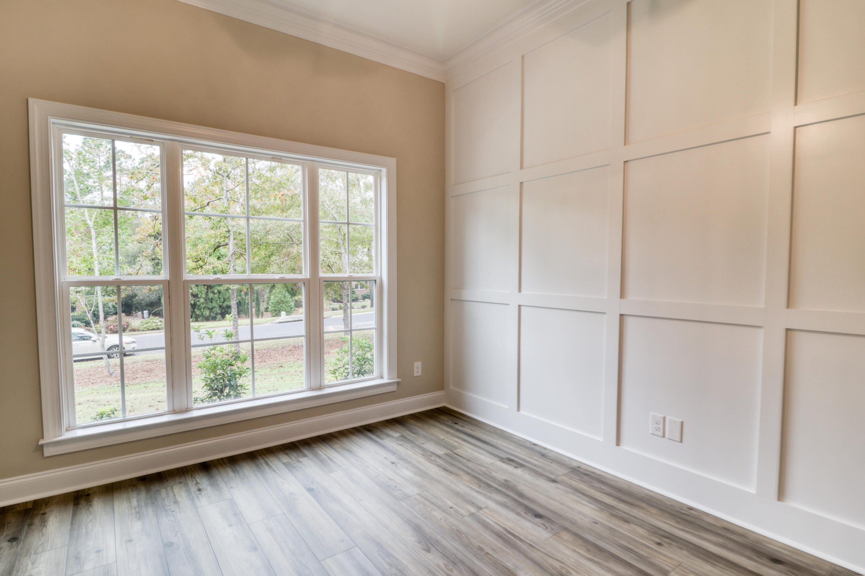 5321 CHARNWOOD FOREST Circle