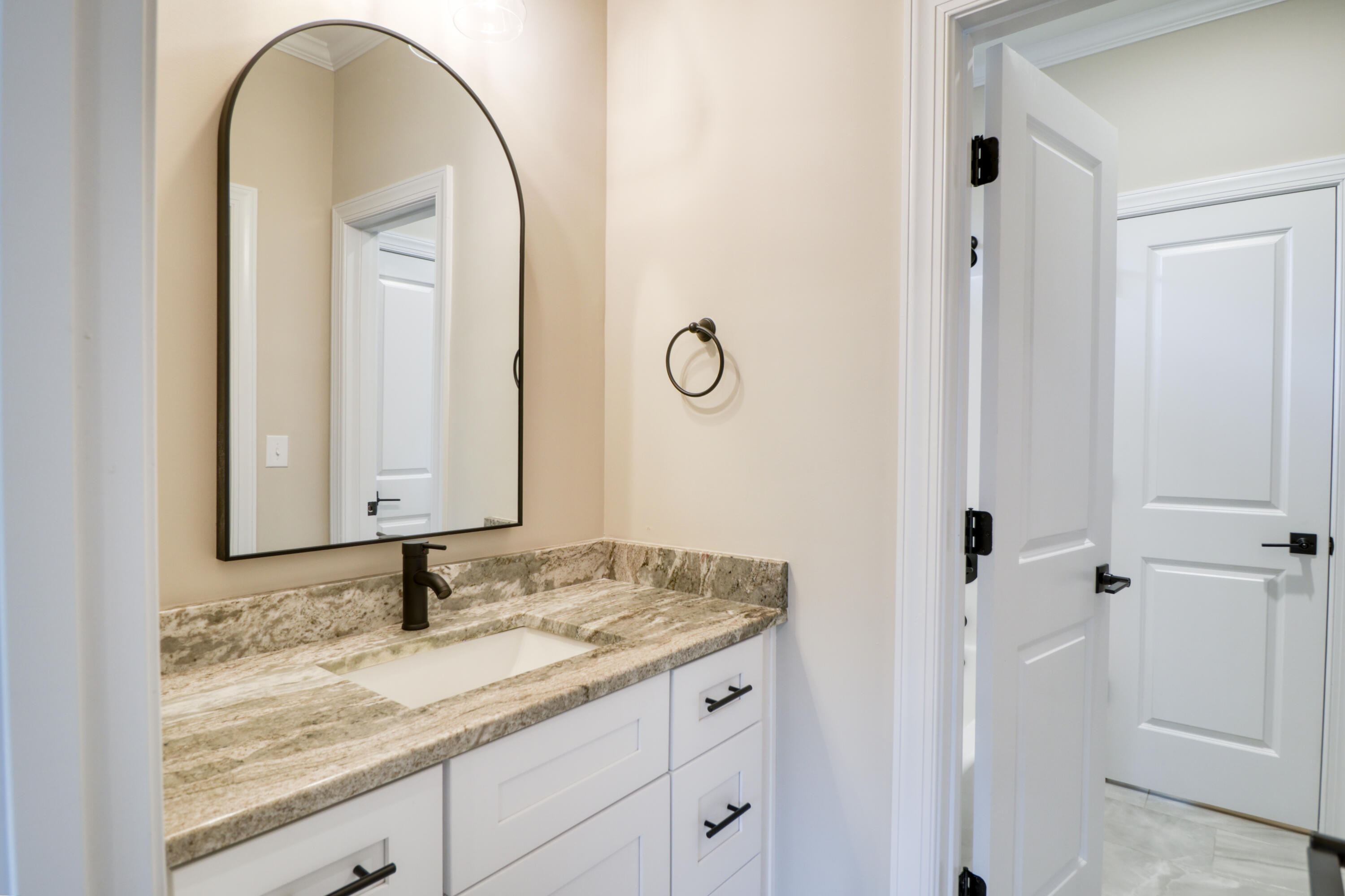 5321 CHARNWOOD FOREST Circle