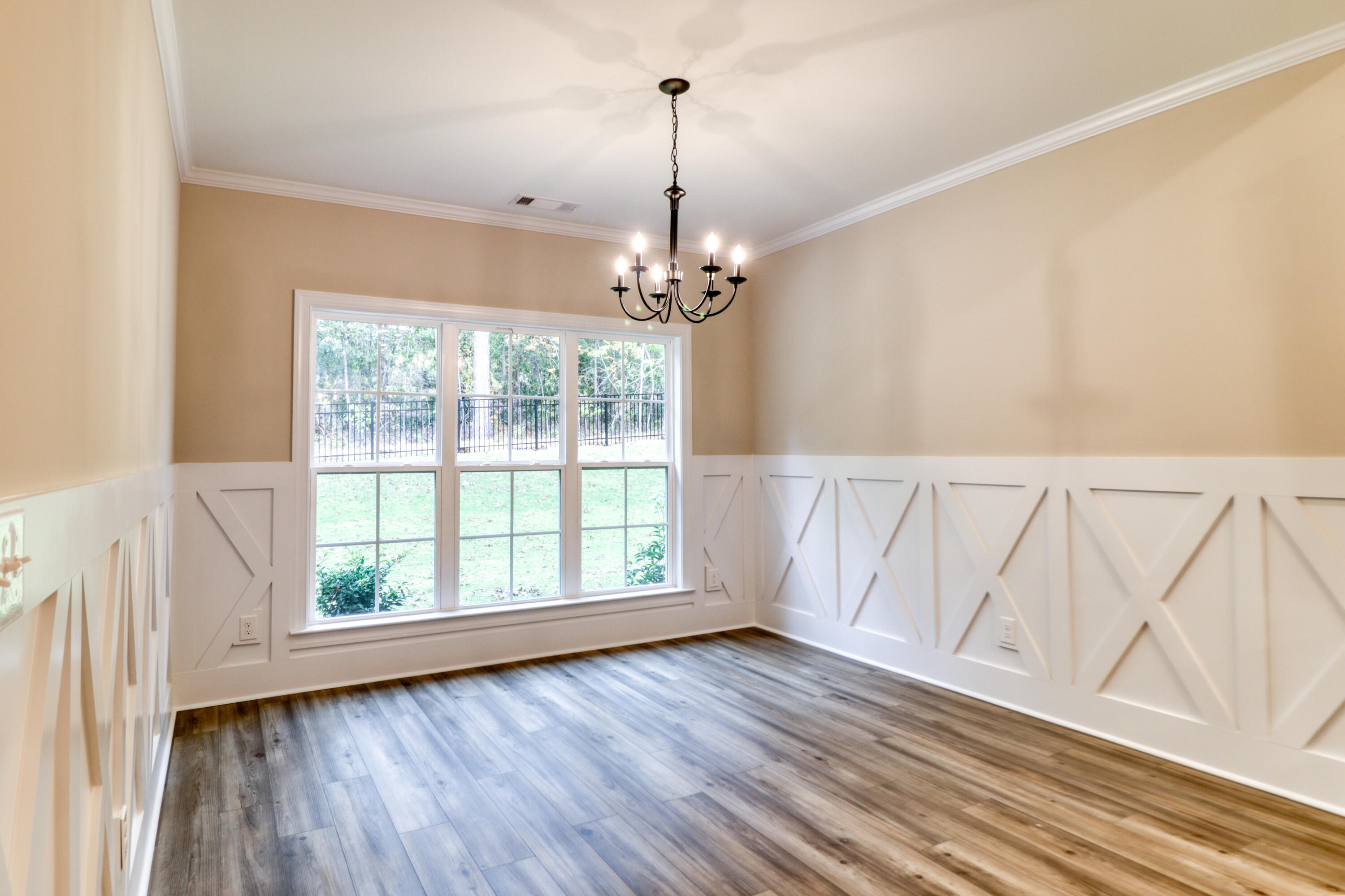 5321 CHARNWOOD FOREST Circle