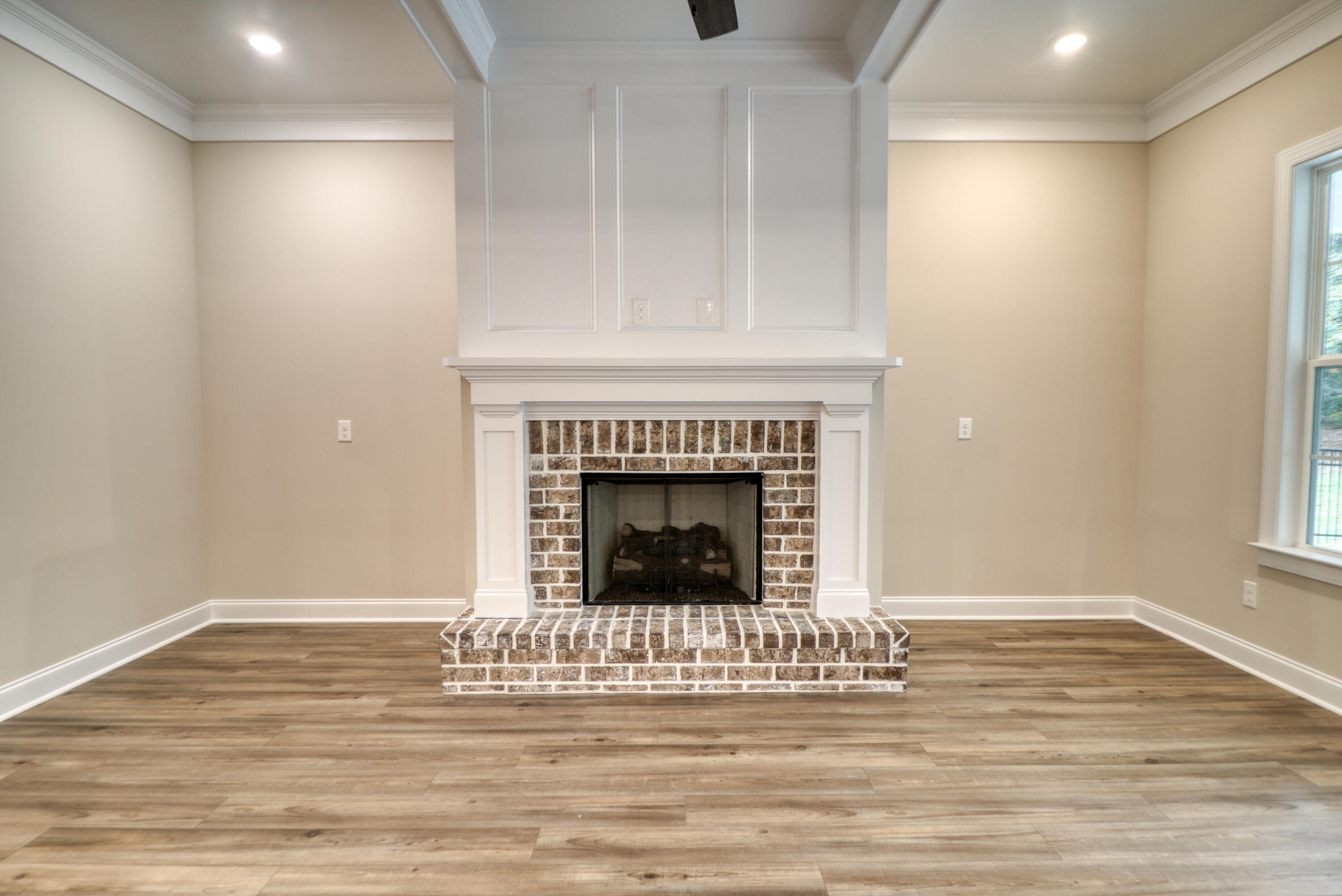 5321 CHARNWOOD FOREST Circle