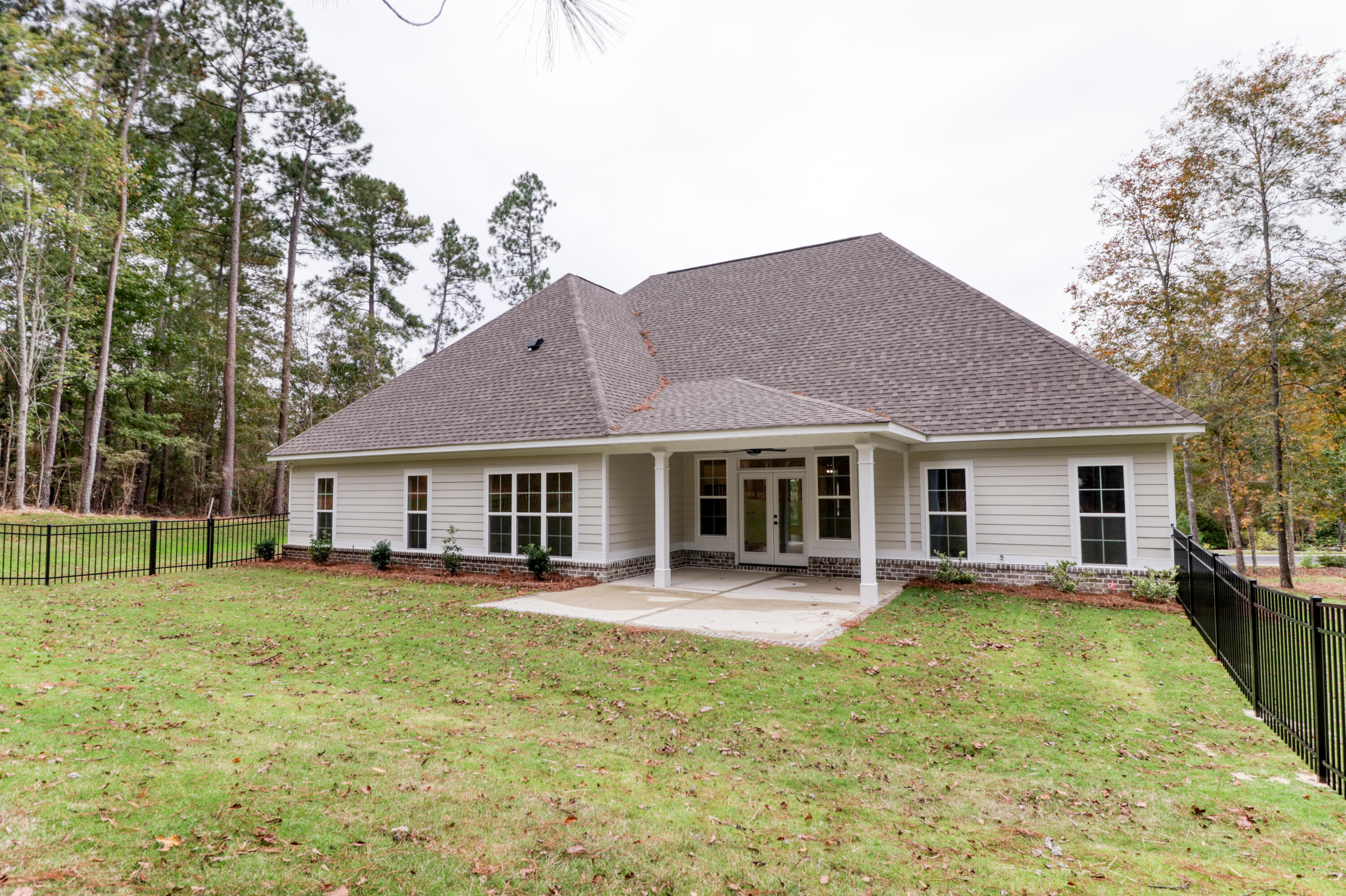 5321 CHARNWOOD FOREST Circle