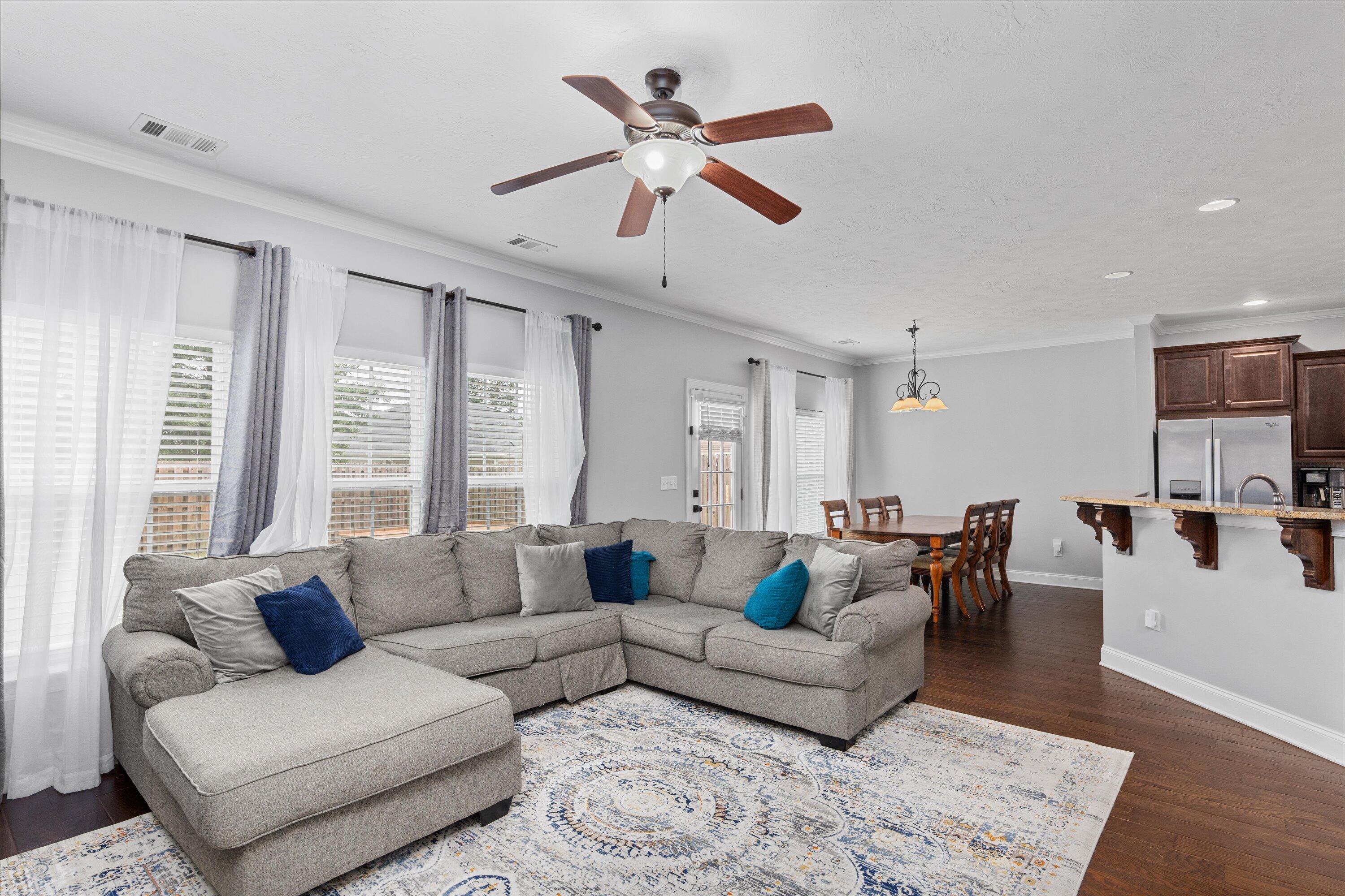 490 BRANTLEY COVE Circle