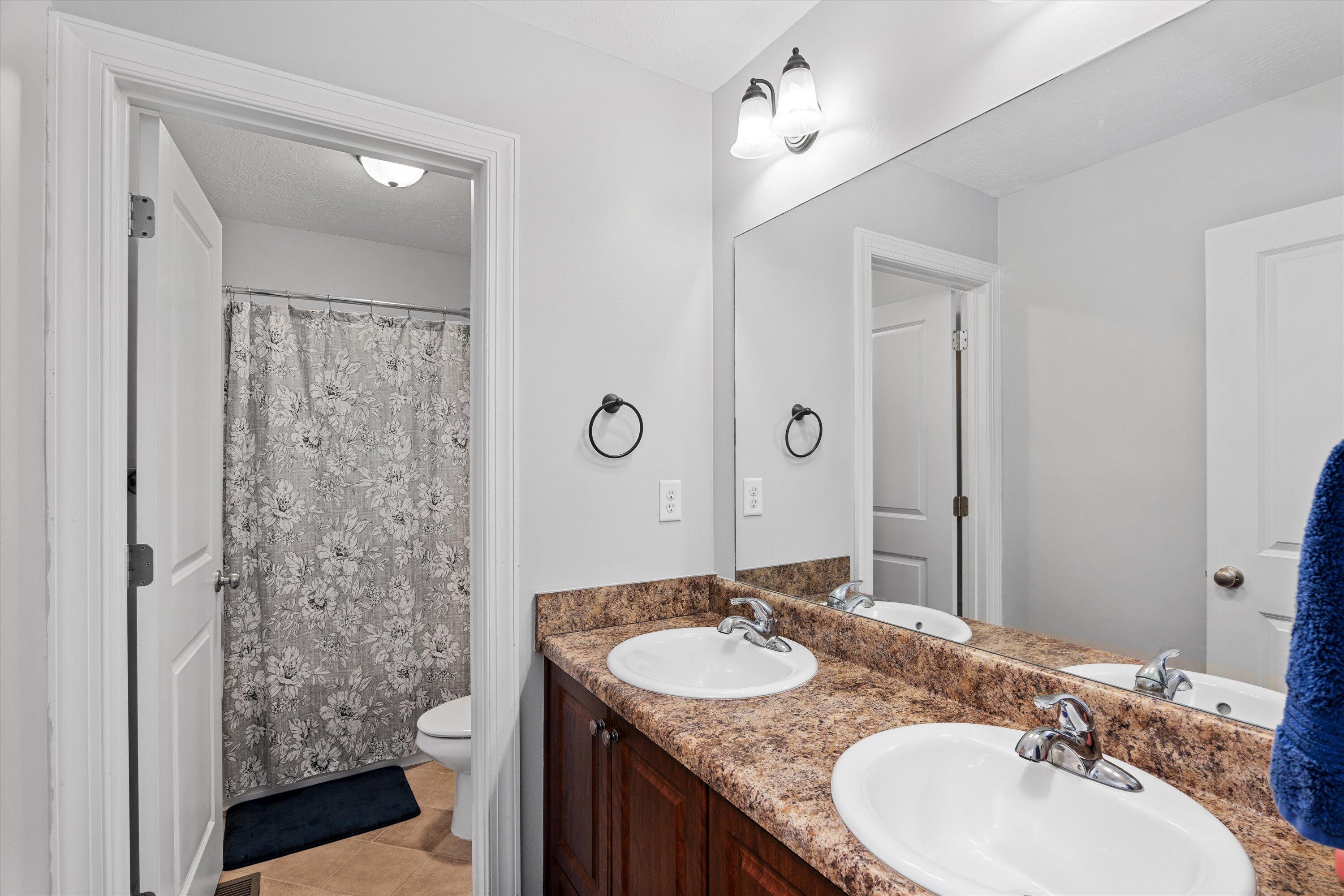 490 BRANTLEY COVE Circle