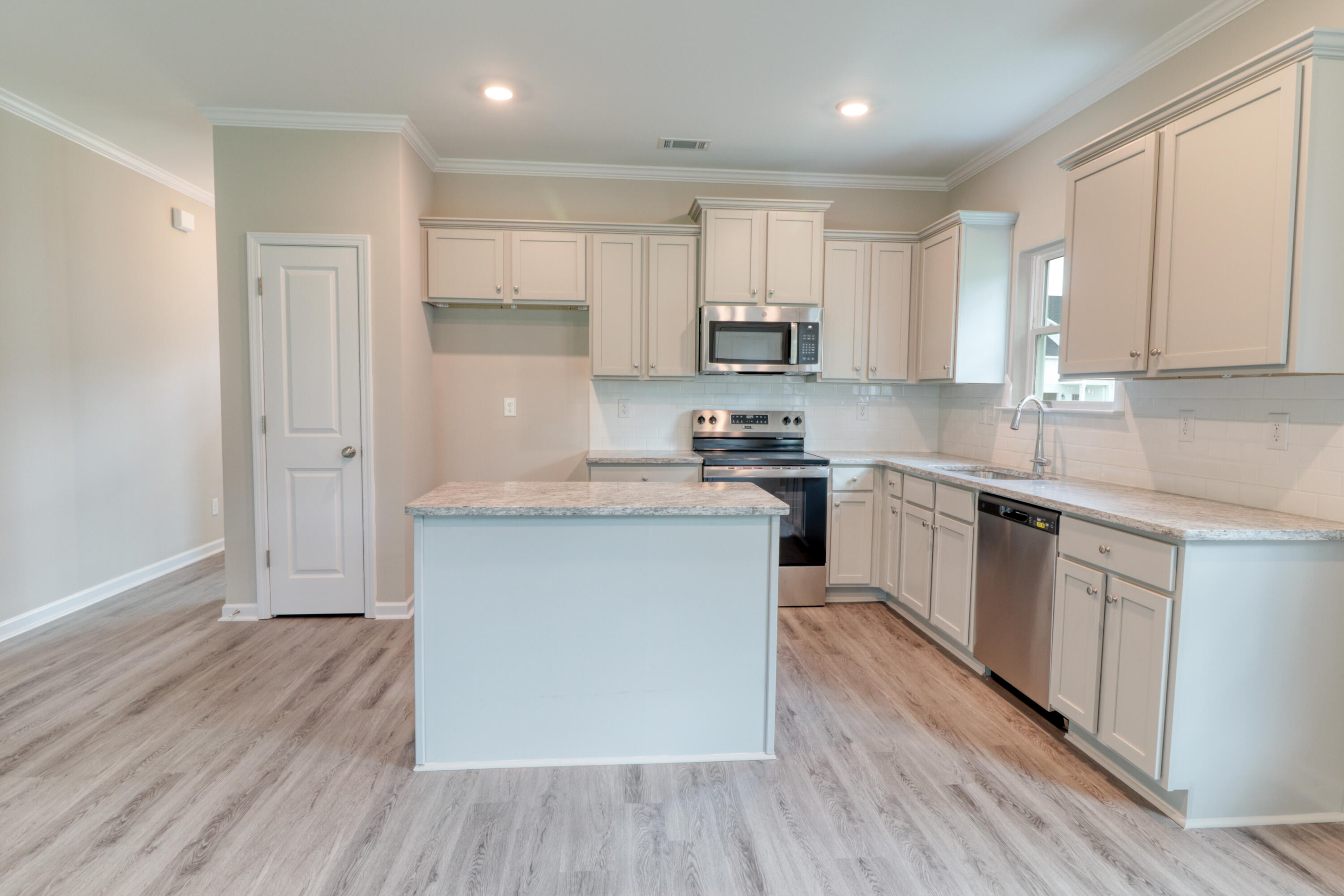 7092 FOGGY RIVER Drive