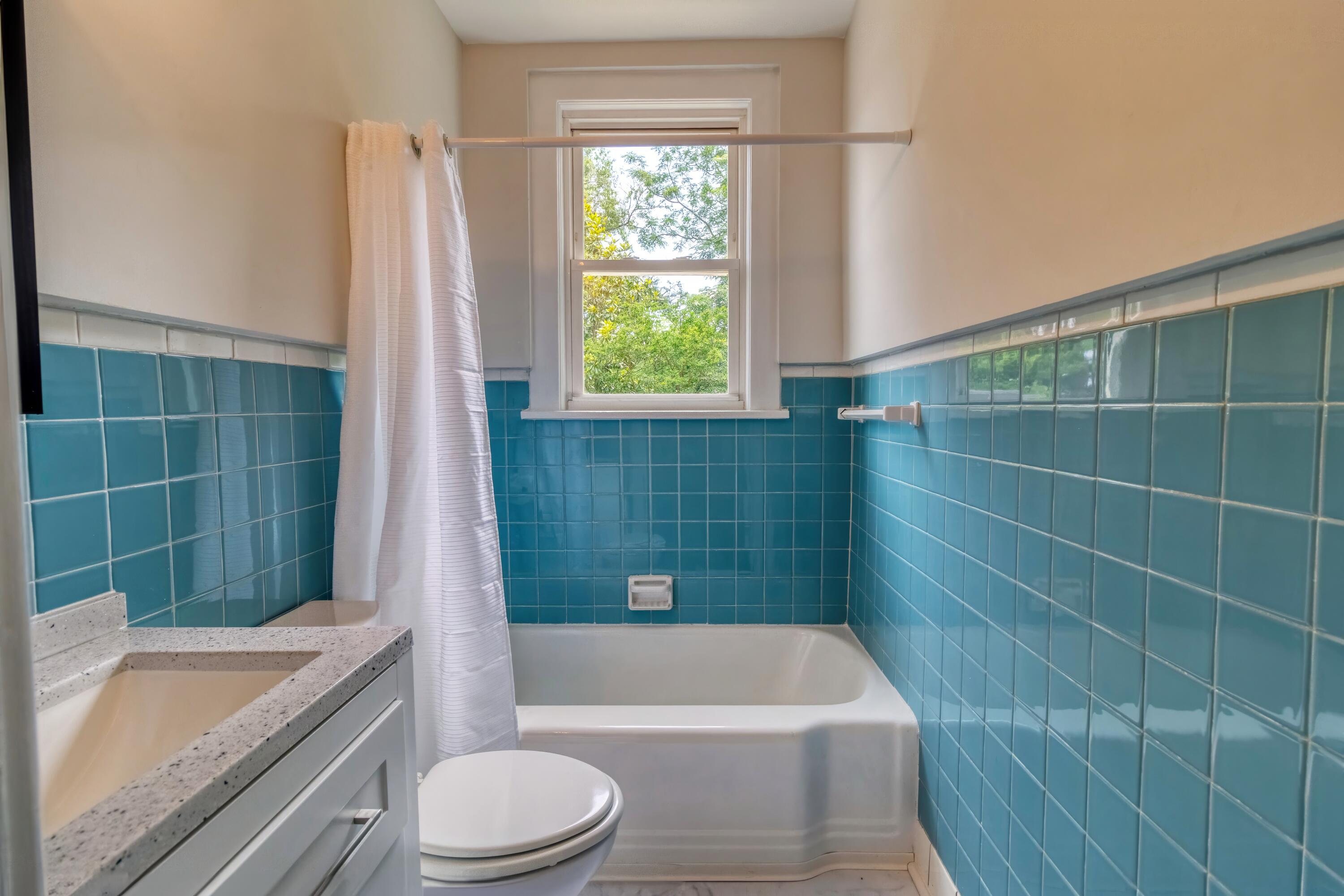 2002 BRANSFORD Avenue