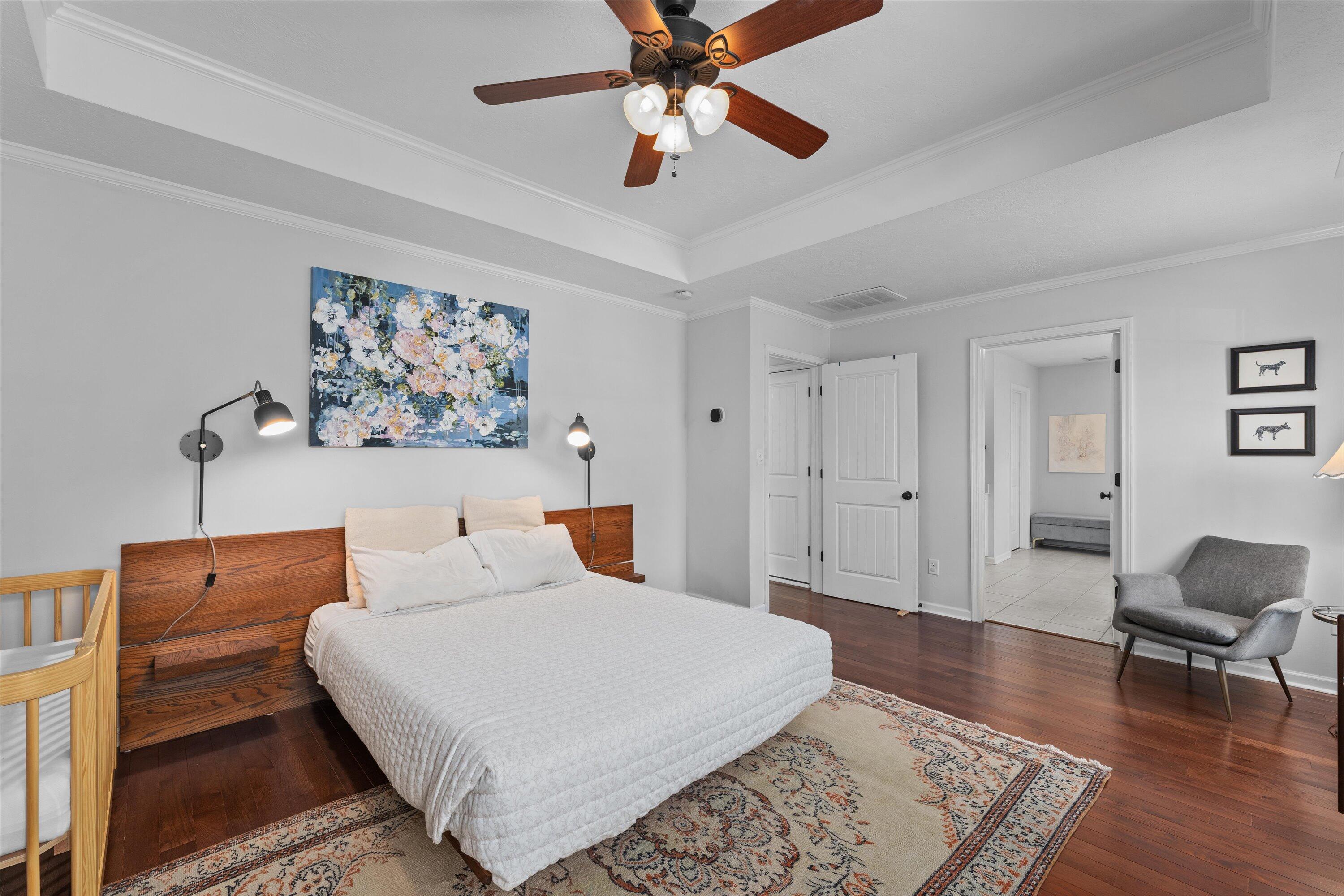 1667 JAMESTOWN Avenue