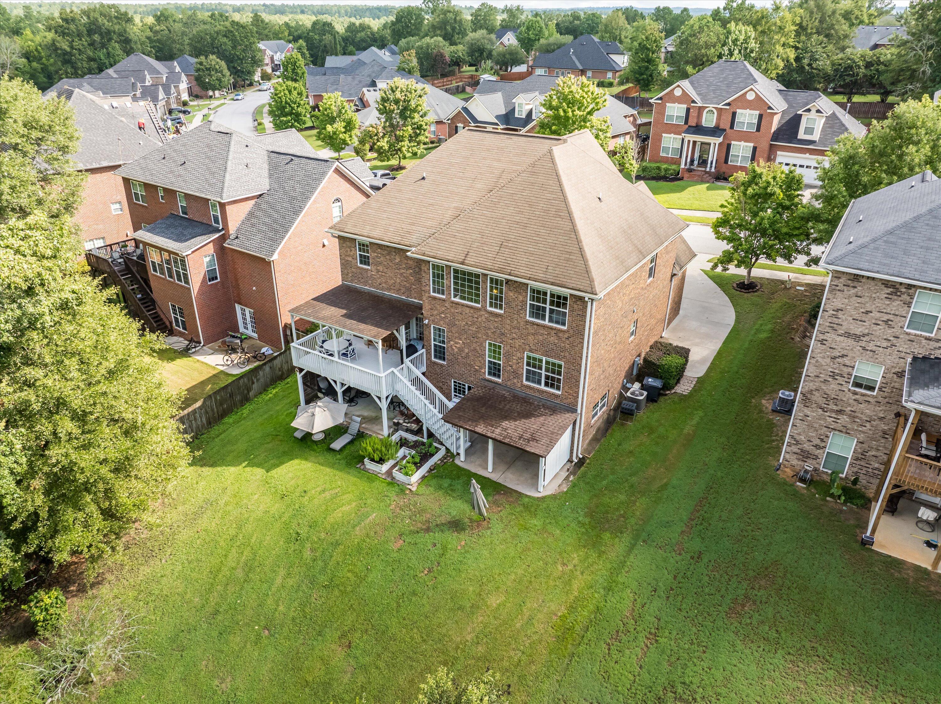 1667 JAMESTOWN Avenue