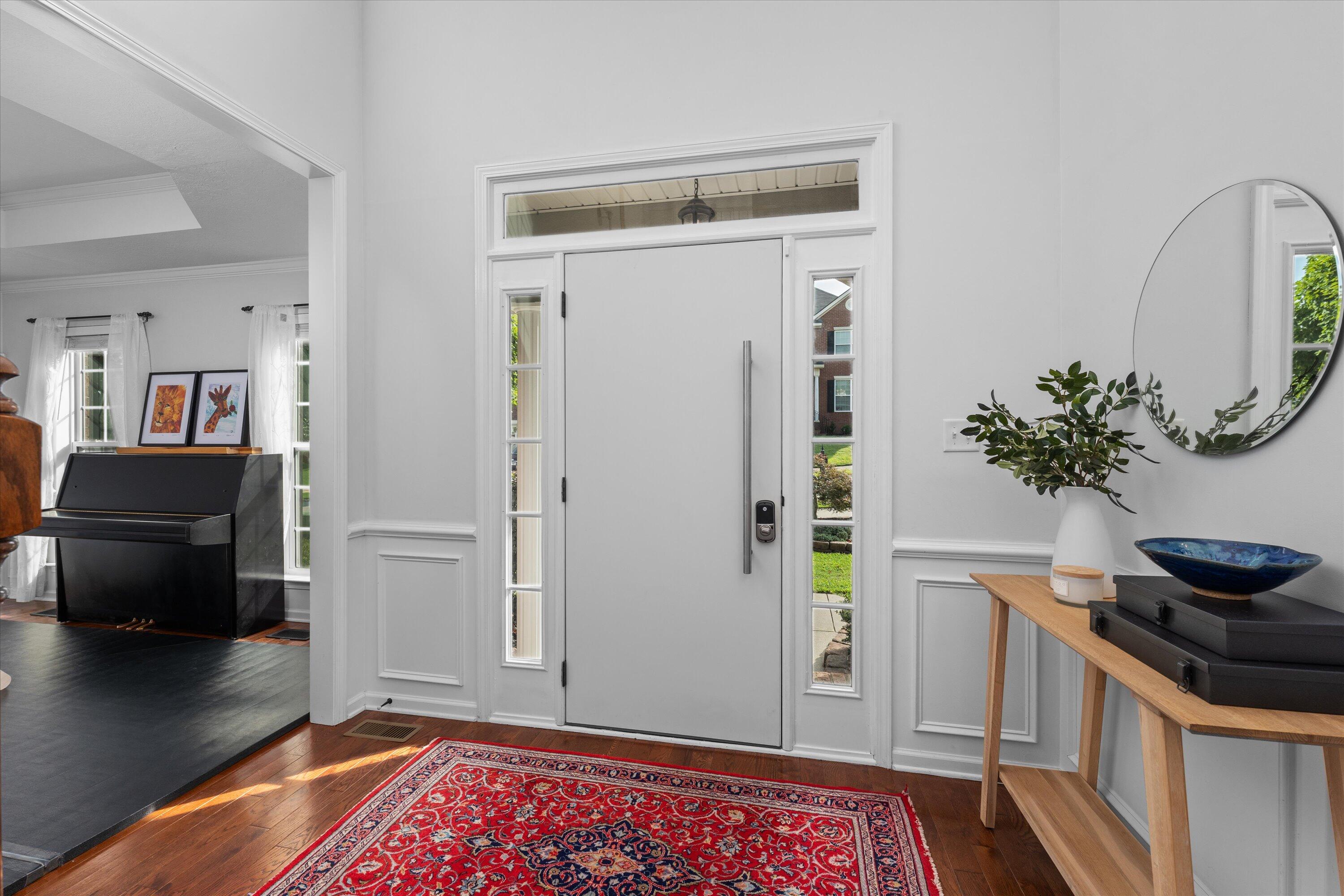 1667 JAMESTOWN Avenue