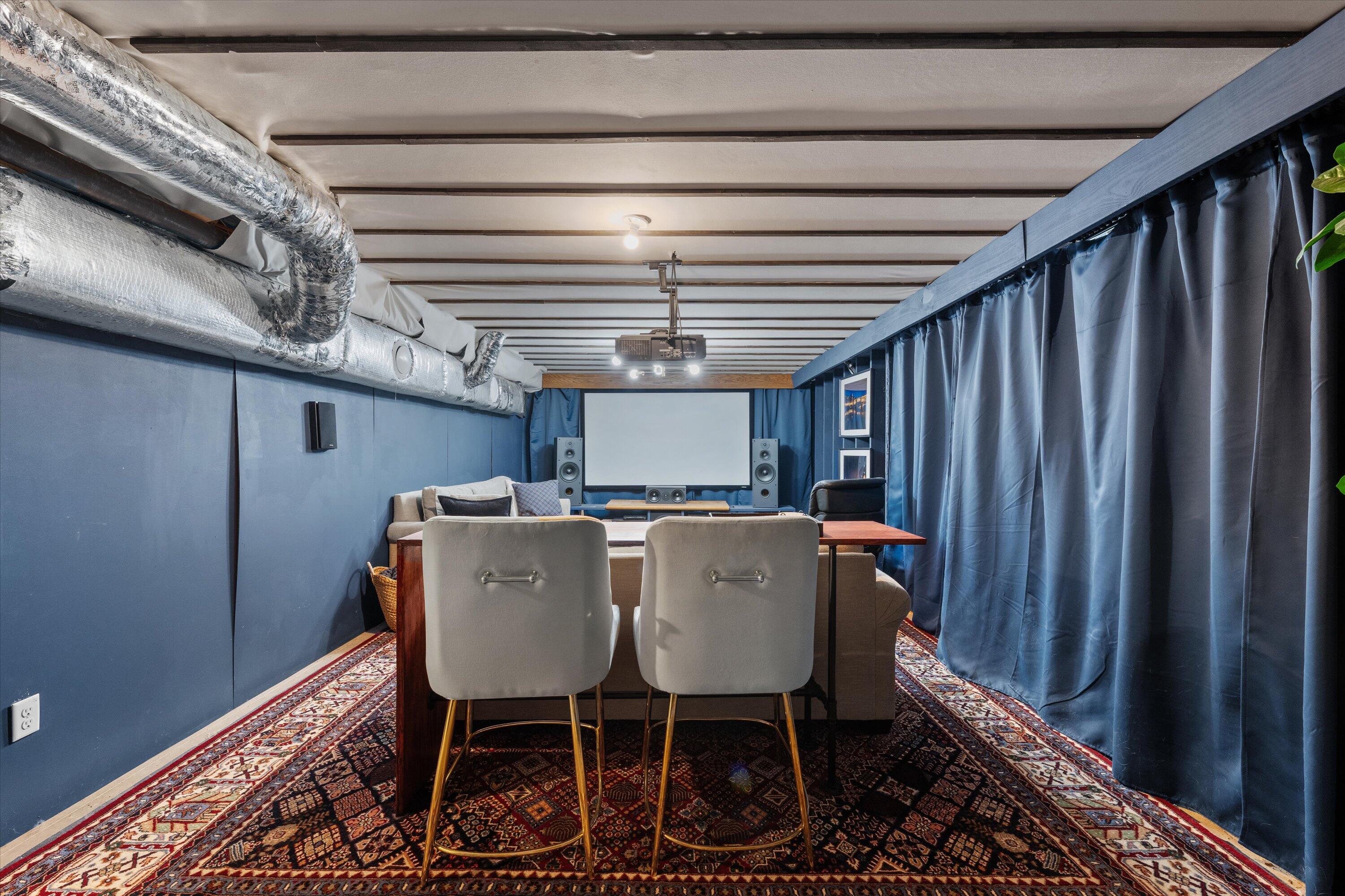 1667 JAMESTOWN Avenue