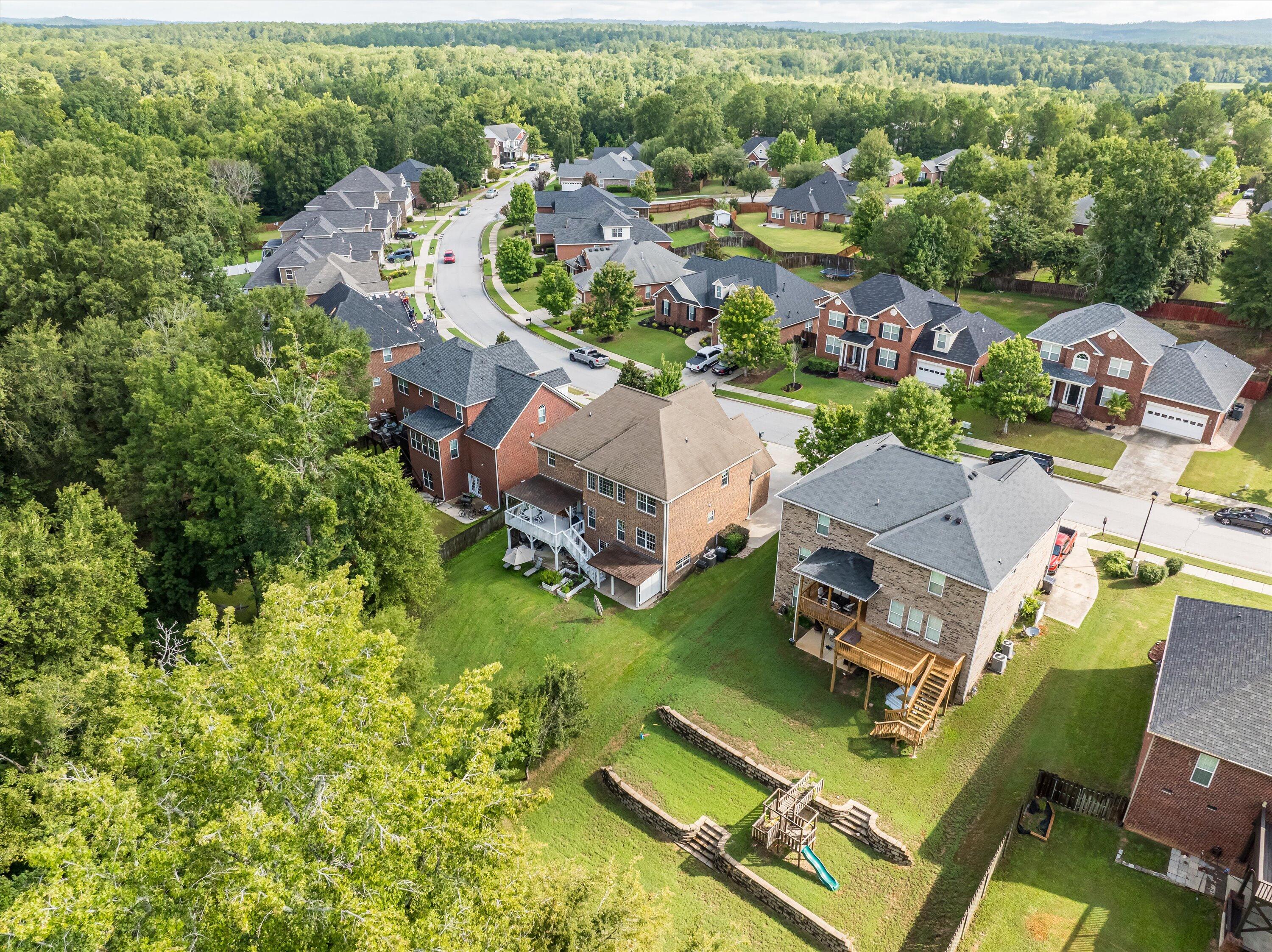 1667 JAMESTOWN Avenue