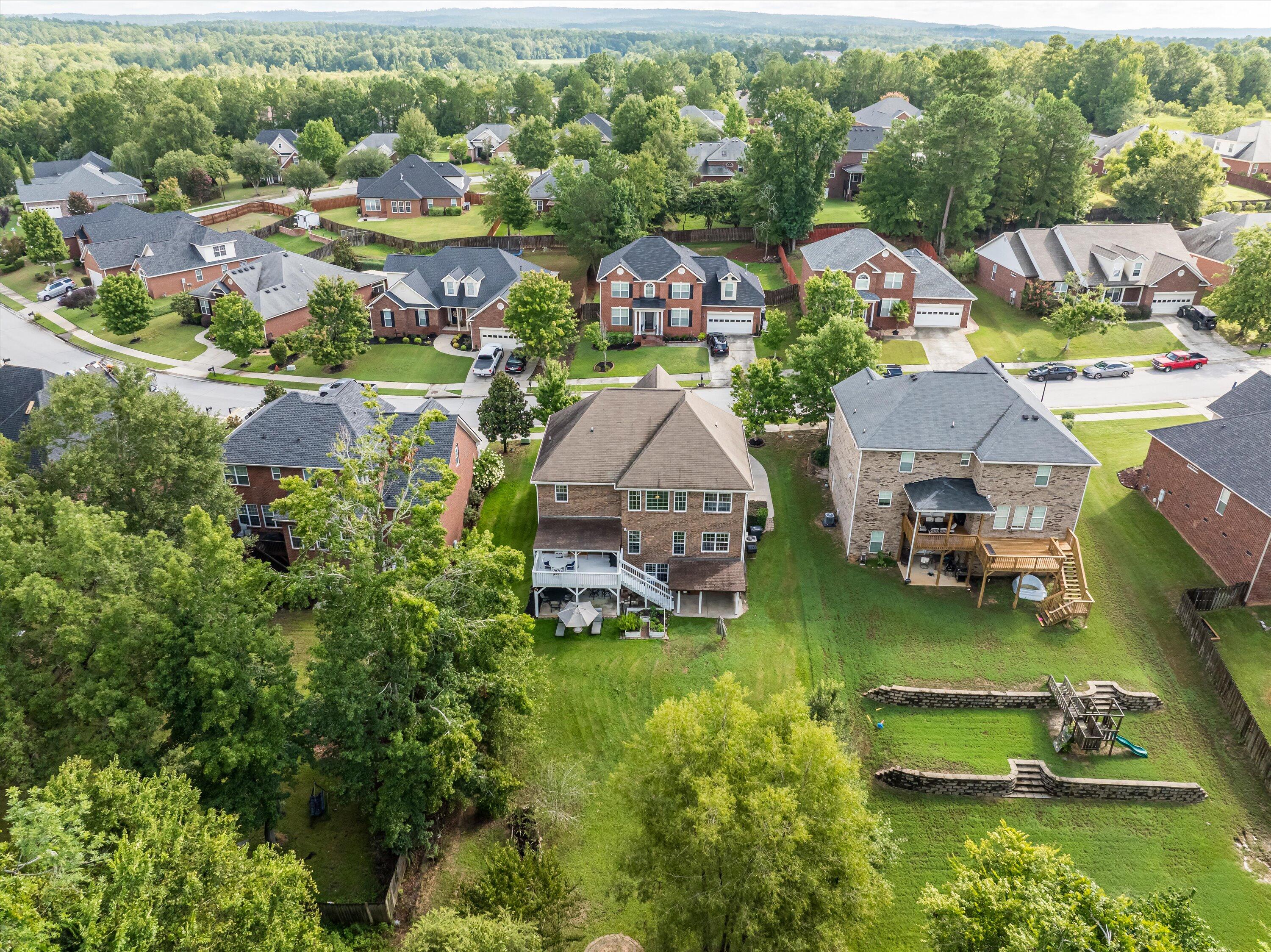 1667 JAMESTOWN Avenue