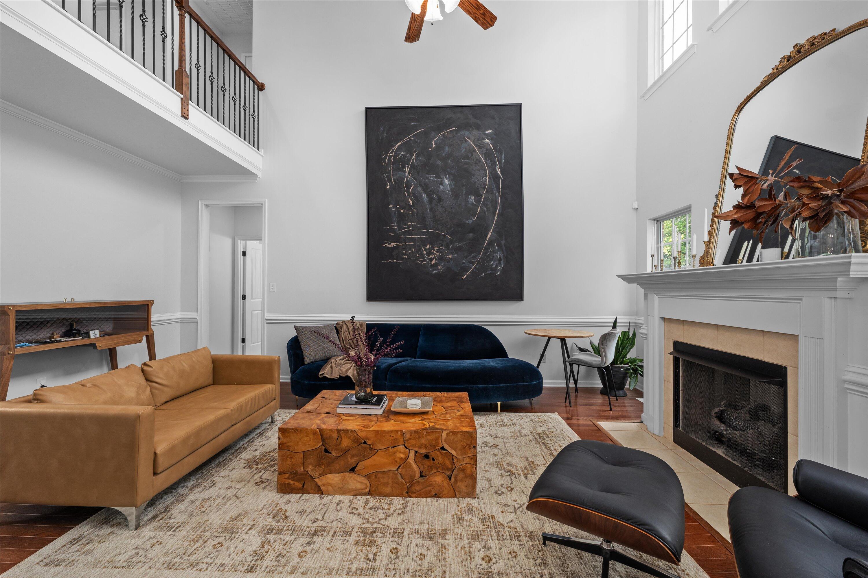 1667 JAMESTOWN Avenue