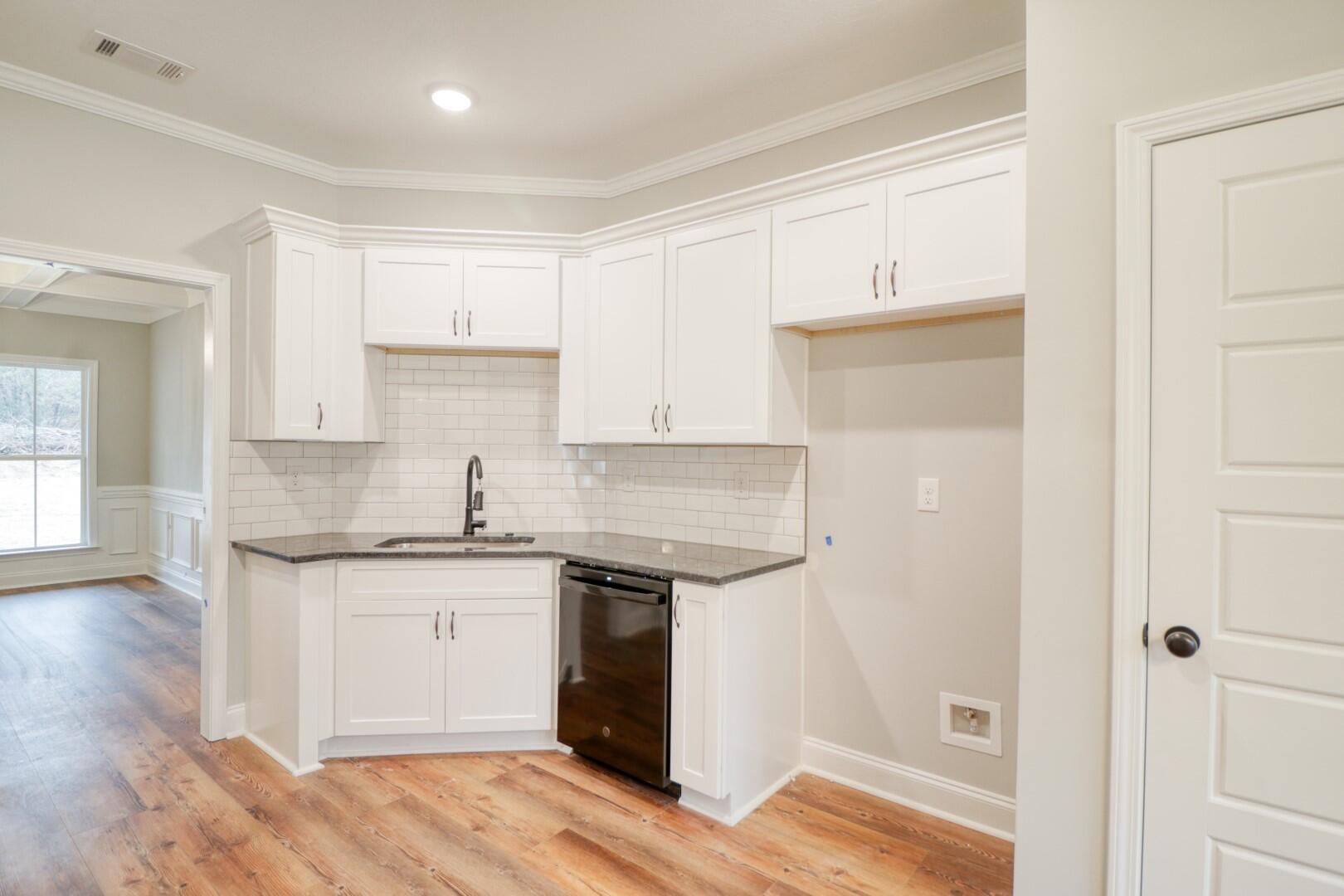 1503 ASCAUGA LAKE Road