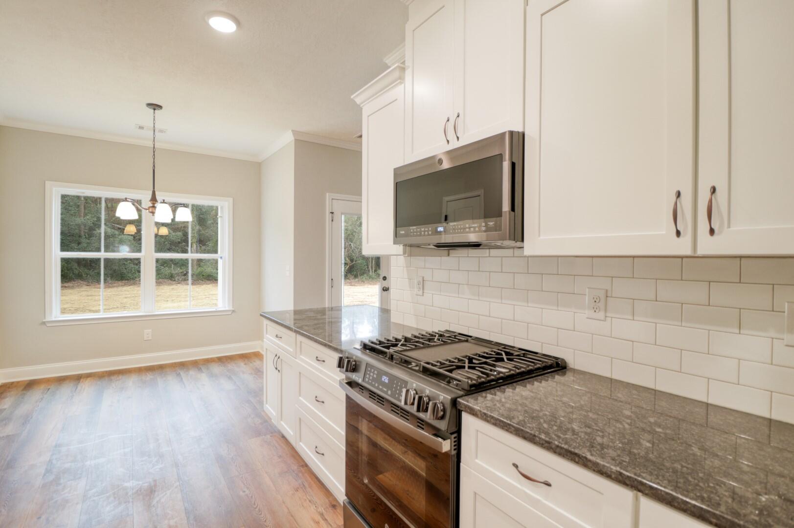 1503 ASCAUGA LAKE Road