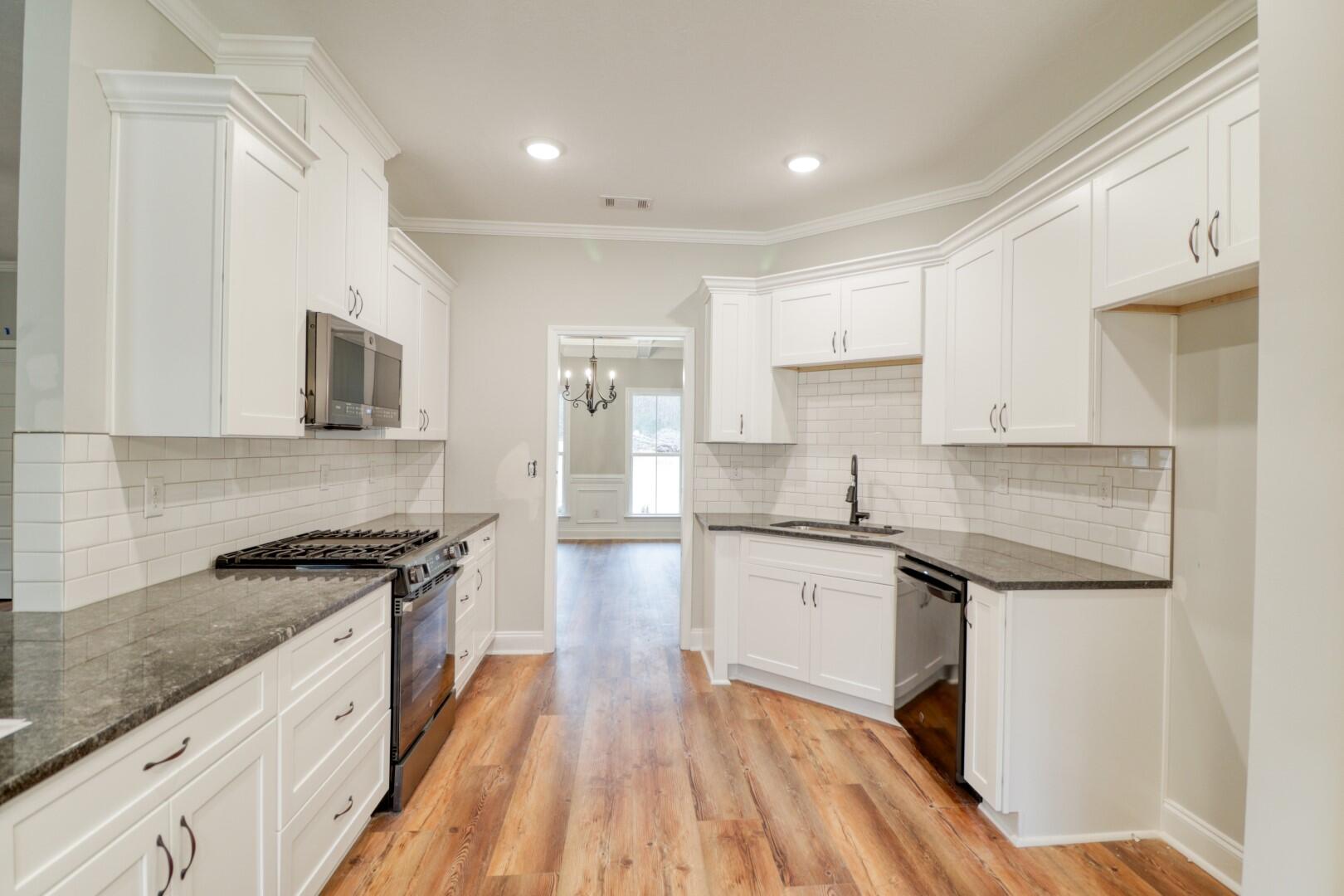 1503 ASCAUGA LAKE Road