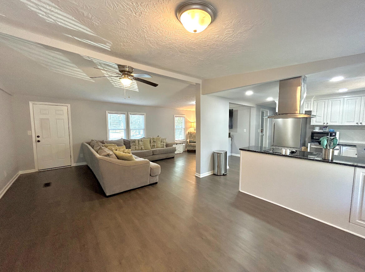 4617 CALAIS CIRCLE Circle