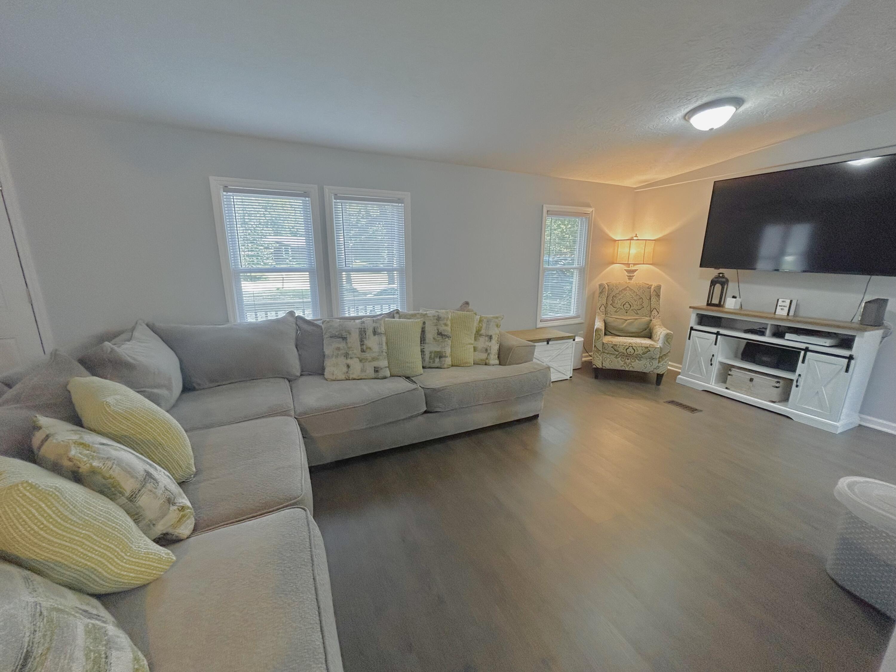 4617 CALAIS CIRCLE Circle