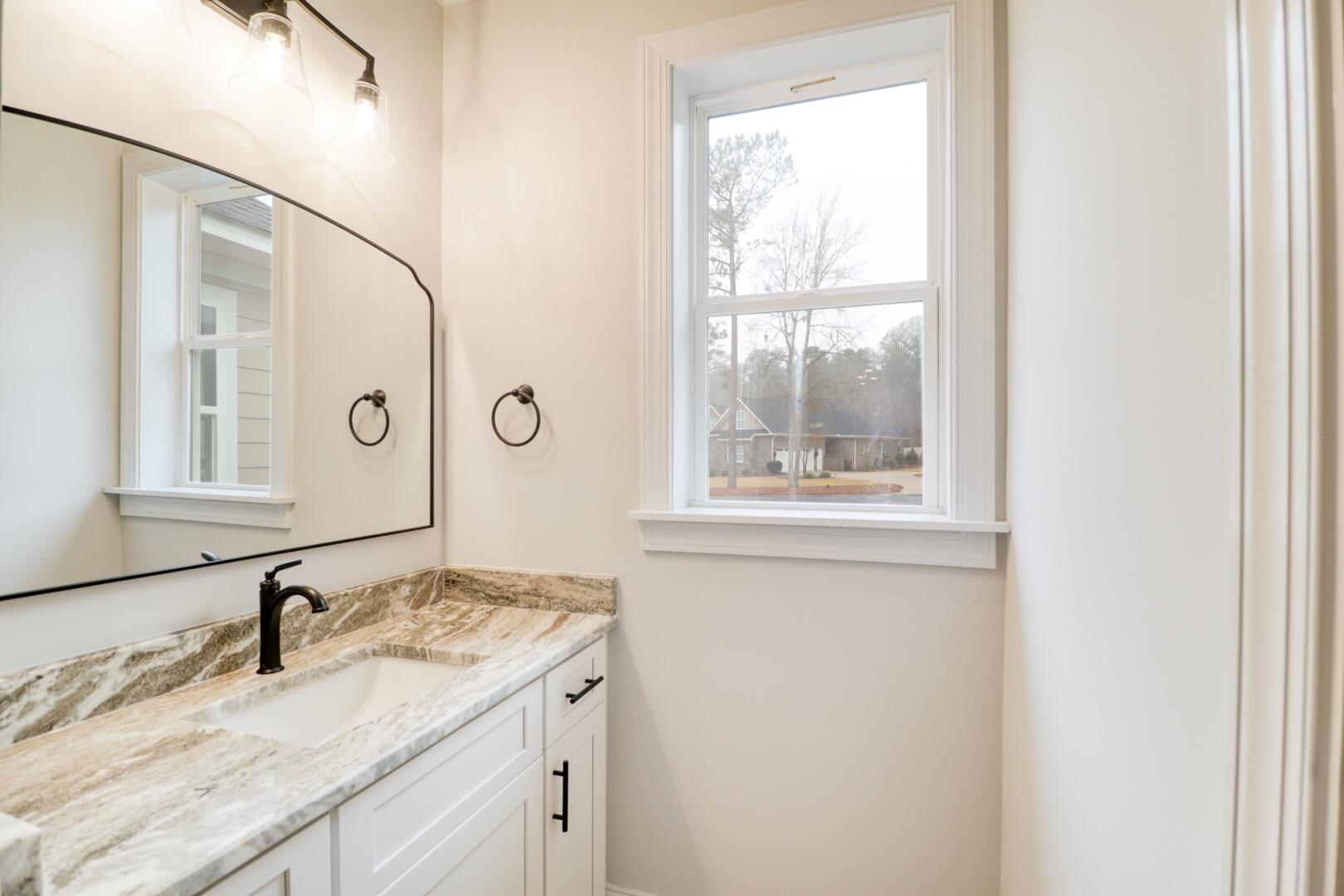 525 LONGSHADOW Drive